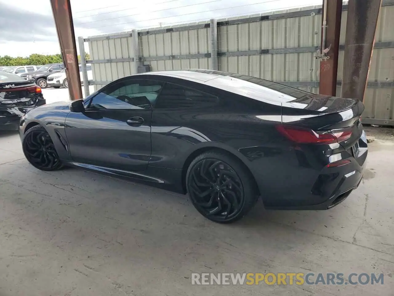 2 Photograph of a damaged car WBABC4C0XMCG35539 BMW M8 2021