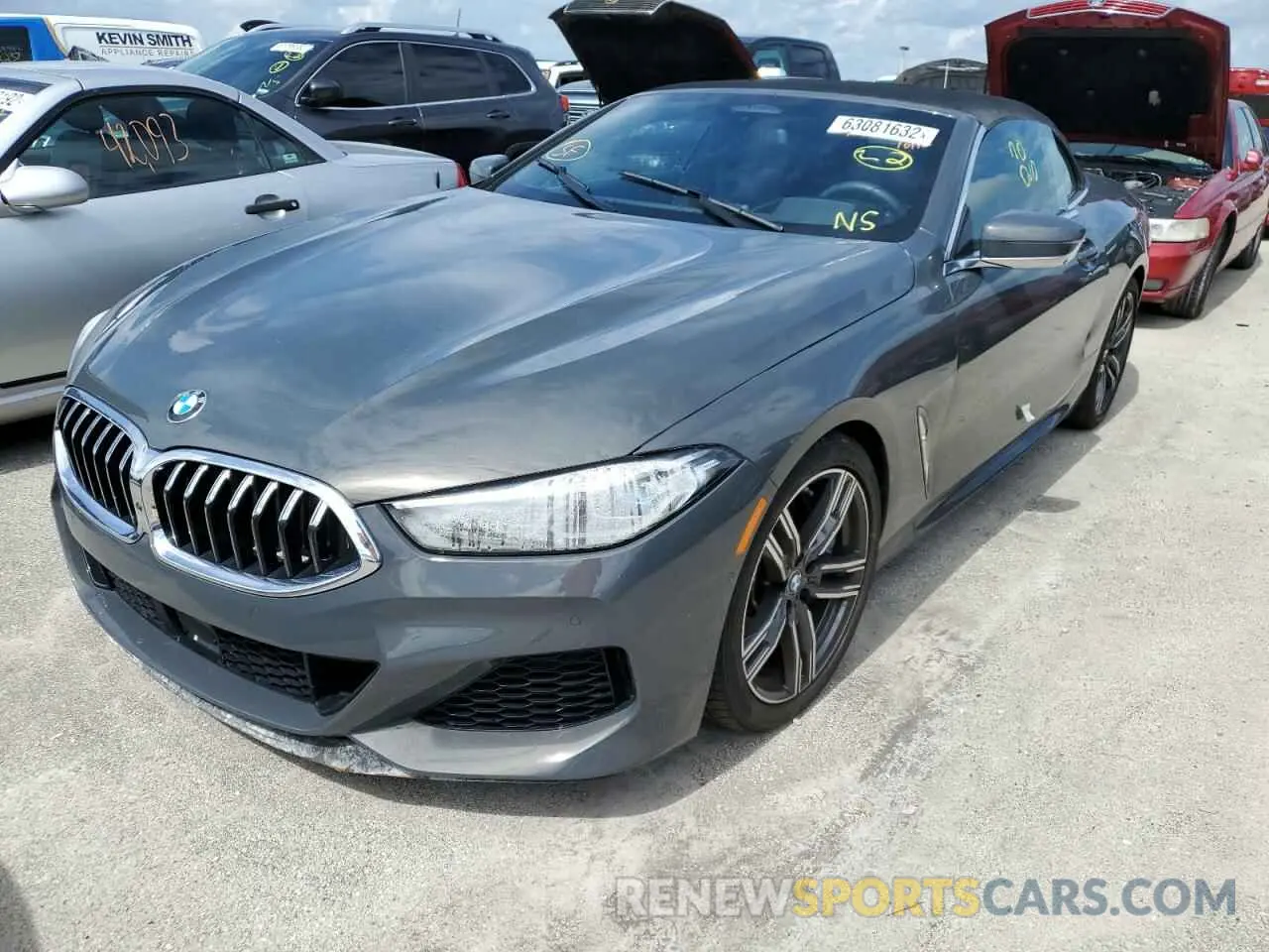 2 Photograph of a damaged car WBAFY4C09MCG48320 BMW M8 2021