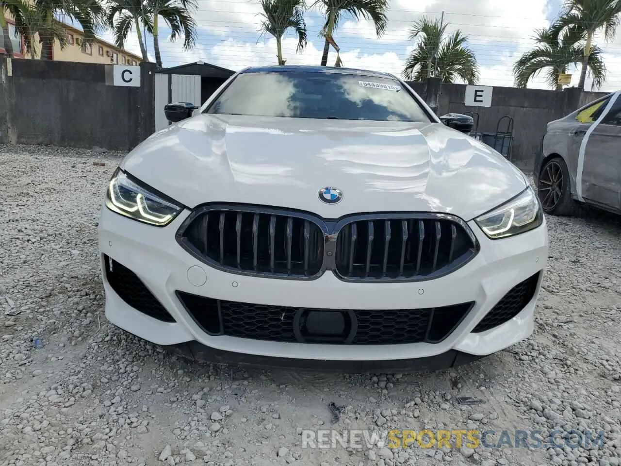 5 Photograph of a damaged car WBAGV8C01MCF72063 BMW M8 2021