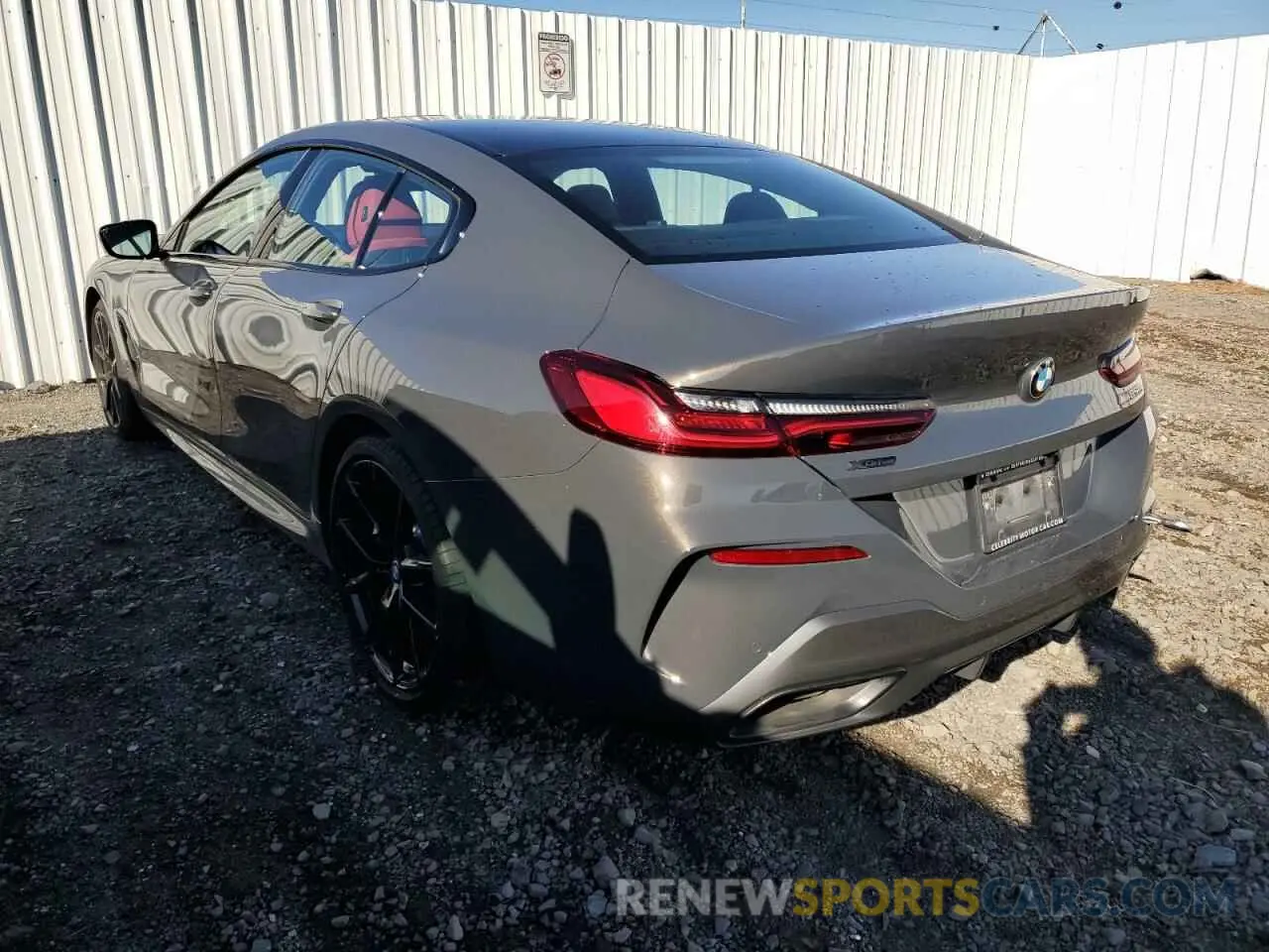 3 Photograph of a damaged car WBAGV8C02MCF60083 BMW M8 2021