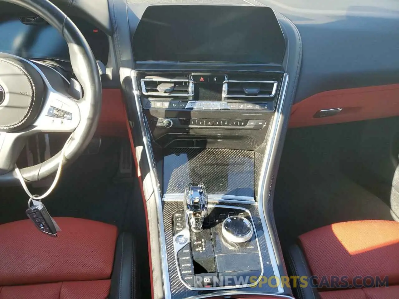 9 Photograph of a damaged car WBAGV8C02MCF60083 BMW M8 2021