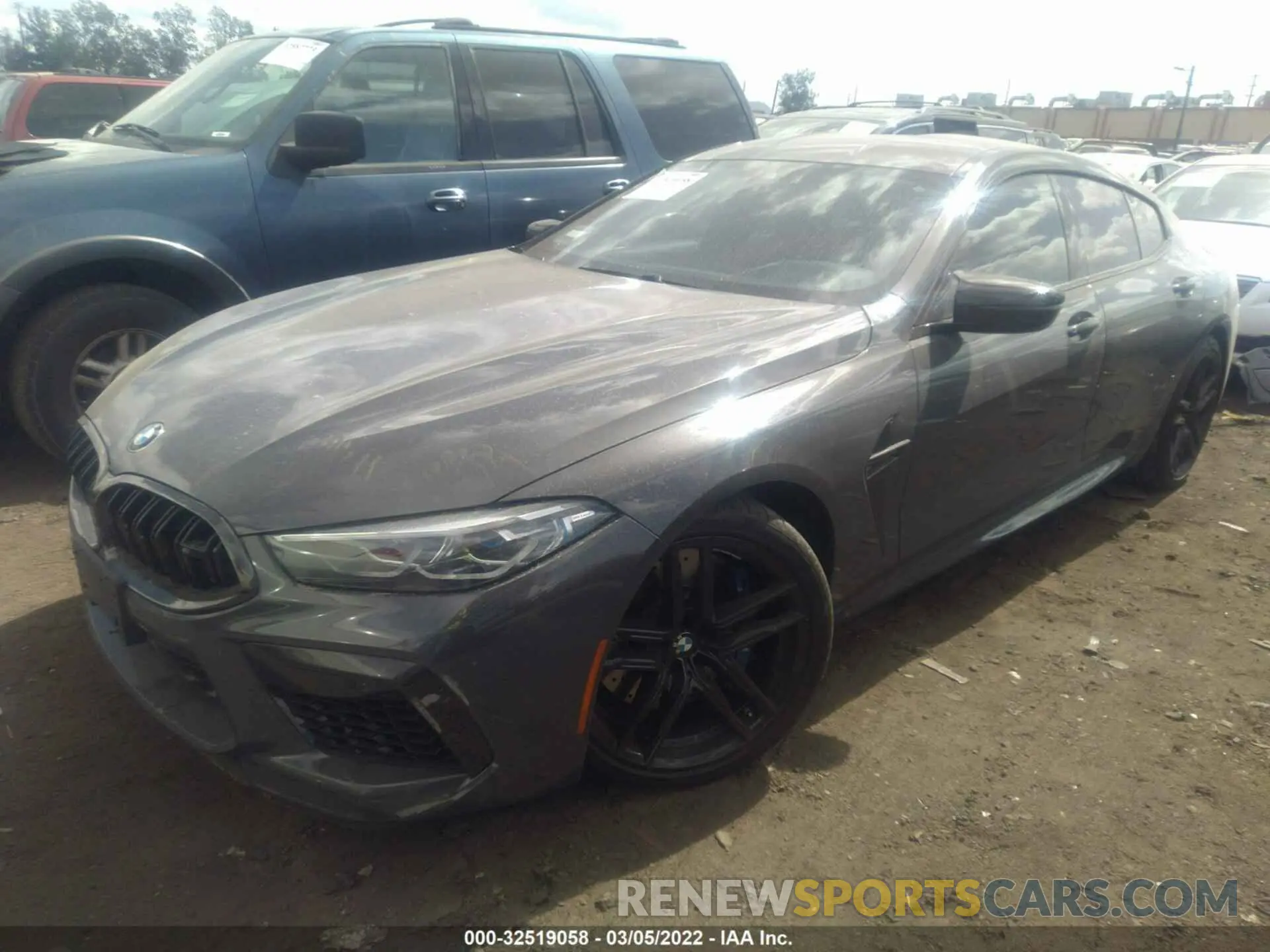 2 Photograph of a damaged car WBSGV0C03MCF13559 BMW M8 2021