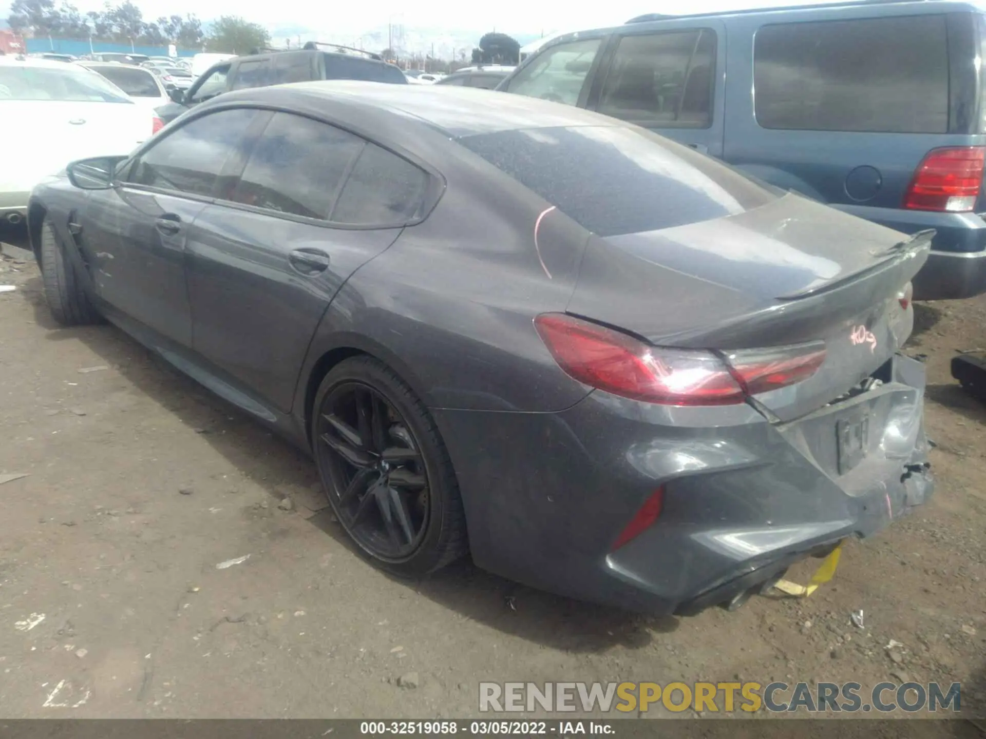 3 Photograph of a damaged car WBSGV0C03MCF13559 BMW M8 2021