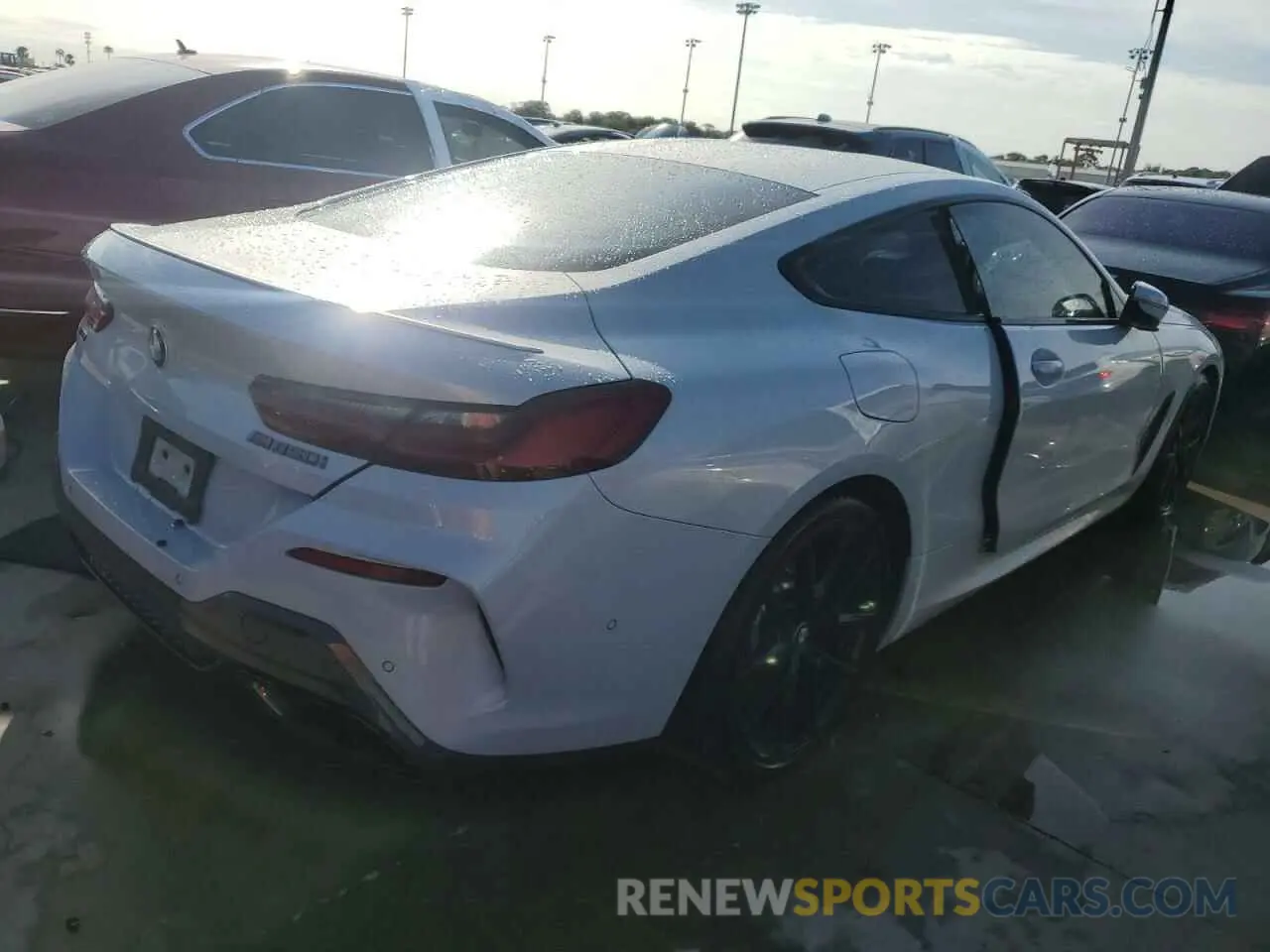 3 Photograph of a damaged car WBABC4C01NCH15281 BMW M8 2022
