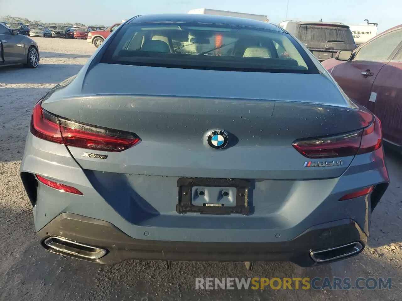 6 Photograph of a damaged car WBAGV8C06NCH25022 BMW M8 2022