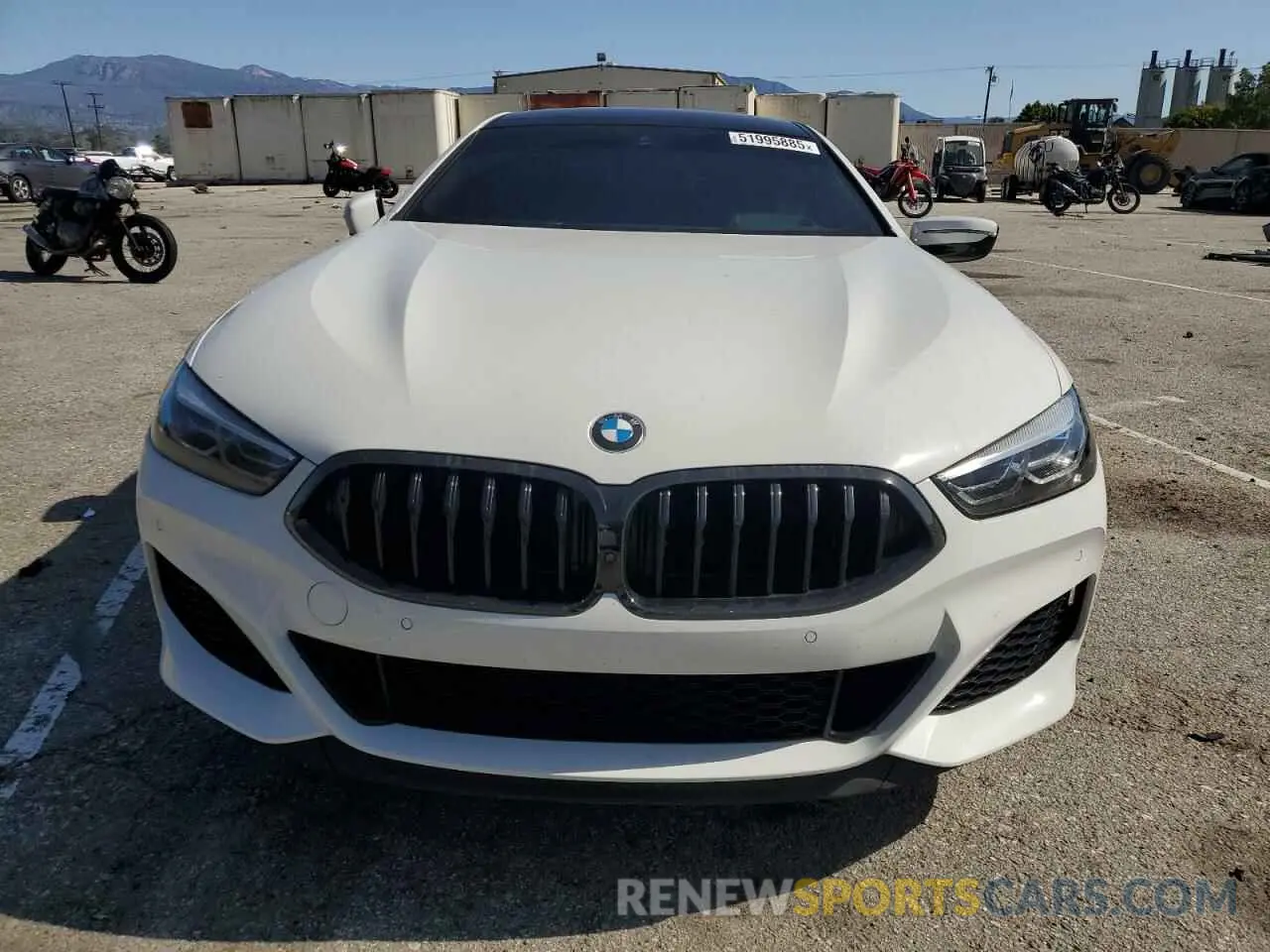 5 Photograph of a damaged car WBAGV8C08NCH67191 BMW M8 2022