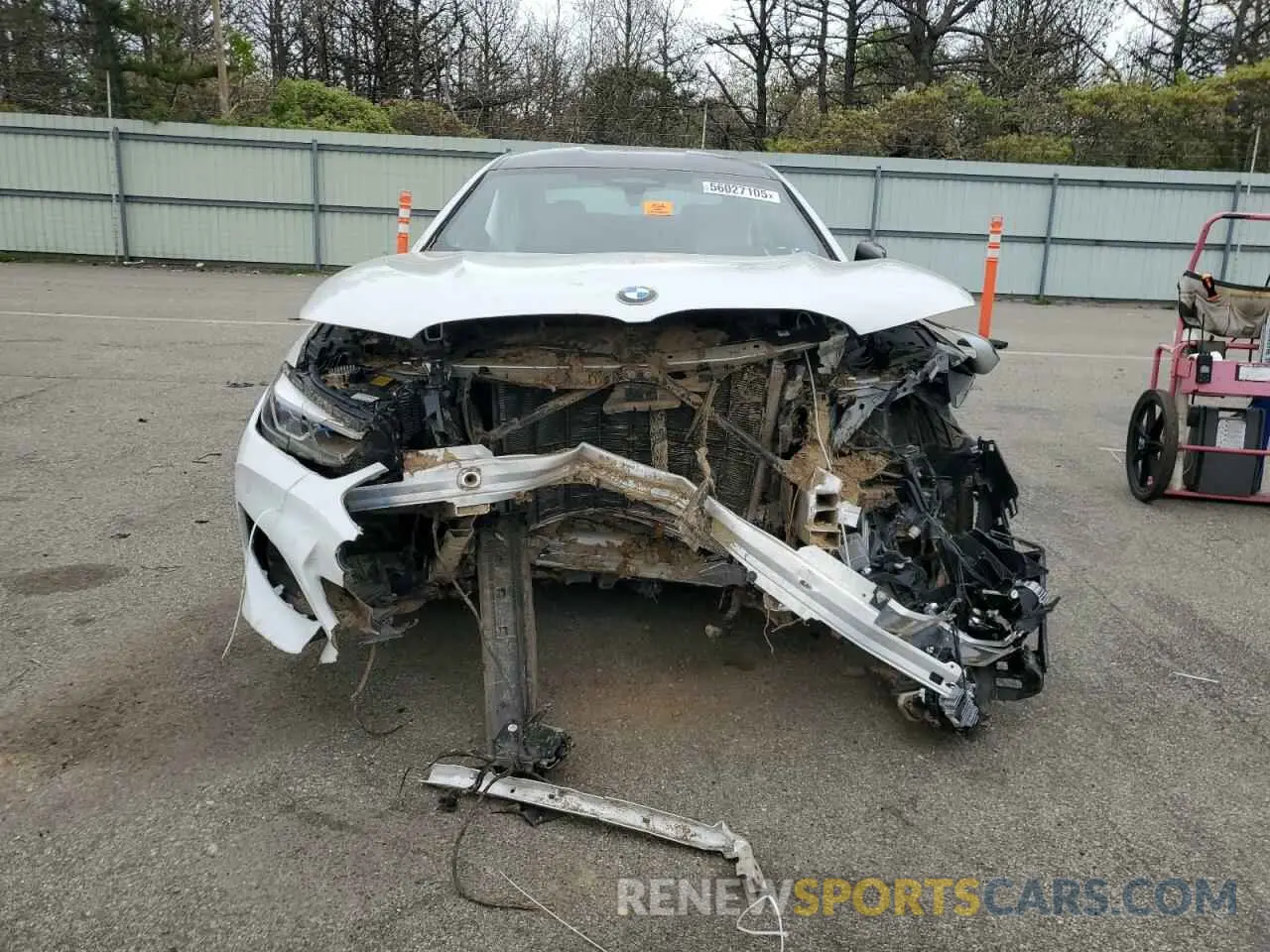 5 Photograph of a damaged car WBAGV8C08NCJ78641 BMW M8 2022