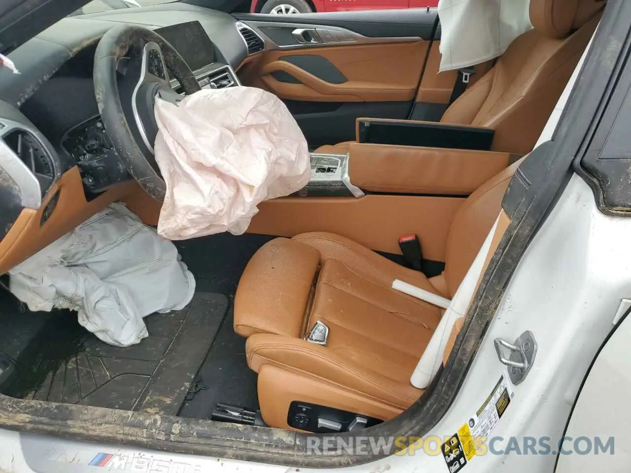 7 Photograph of a damaged car WBAGV8C08NCJ78641 BMW M8 2022