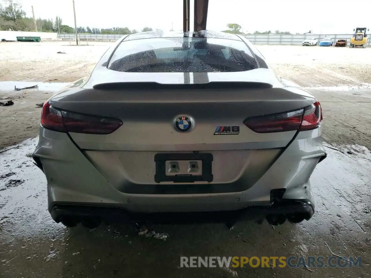 6 Photograph of a damaged car WBSAE0C00NCH03231 BMW M8 2022