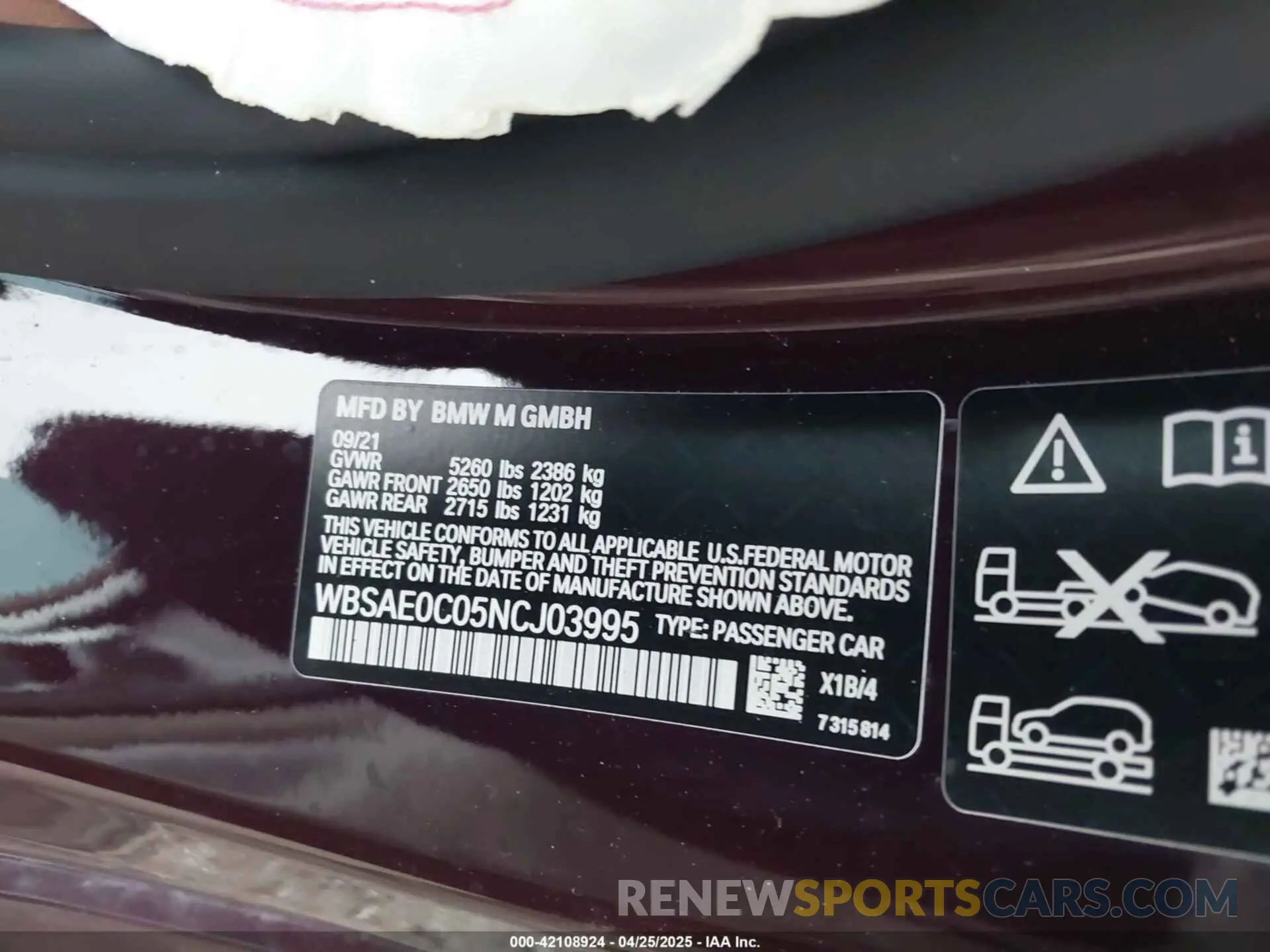 9 Photograph of a damaged car WBSAE0C05NCJ03995 BMW M8 2022