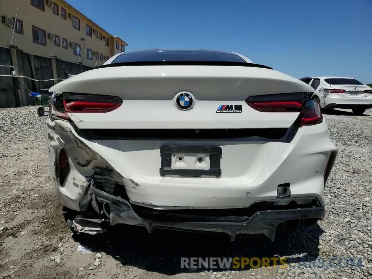 6 Photograph of a damaged car WBSAE0C06NCH19837 BMW M8 2022