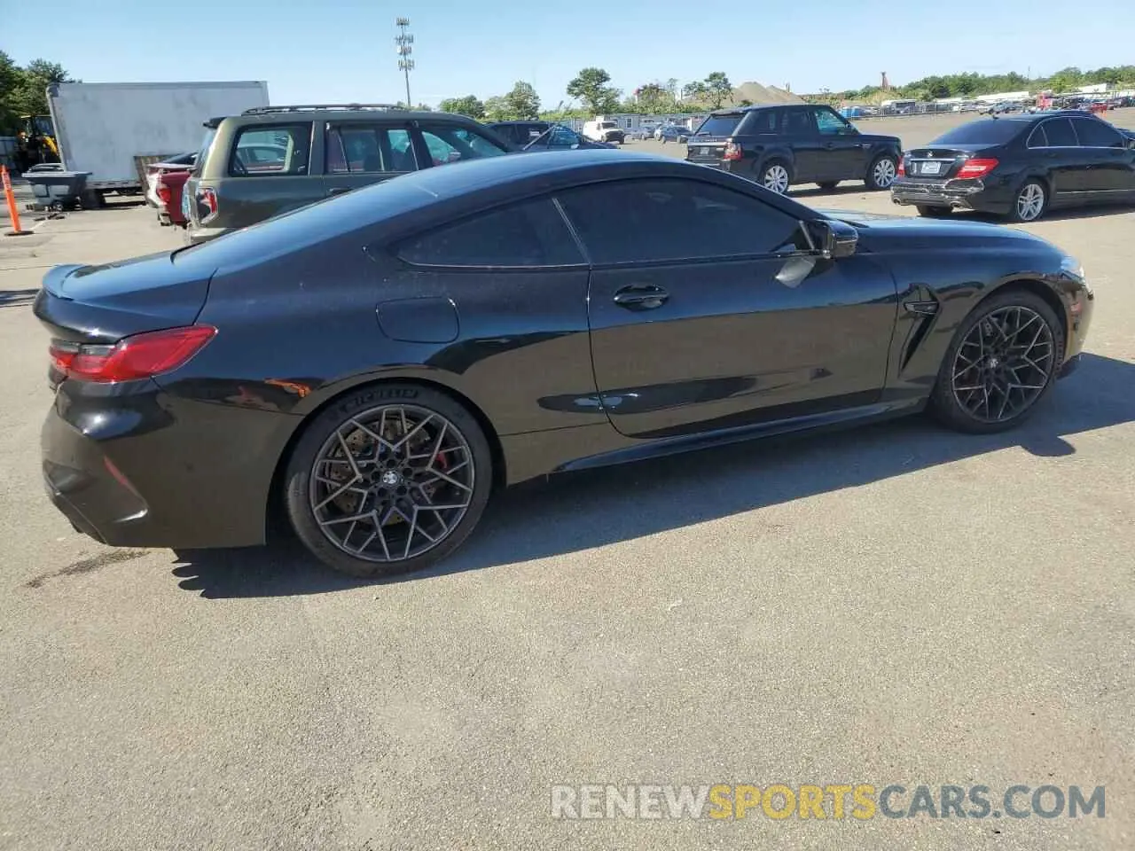3 Photograph of a damaged car WBSAE0C08NCK00673 BMW M8 2022