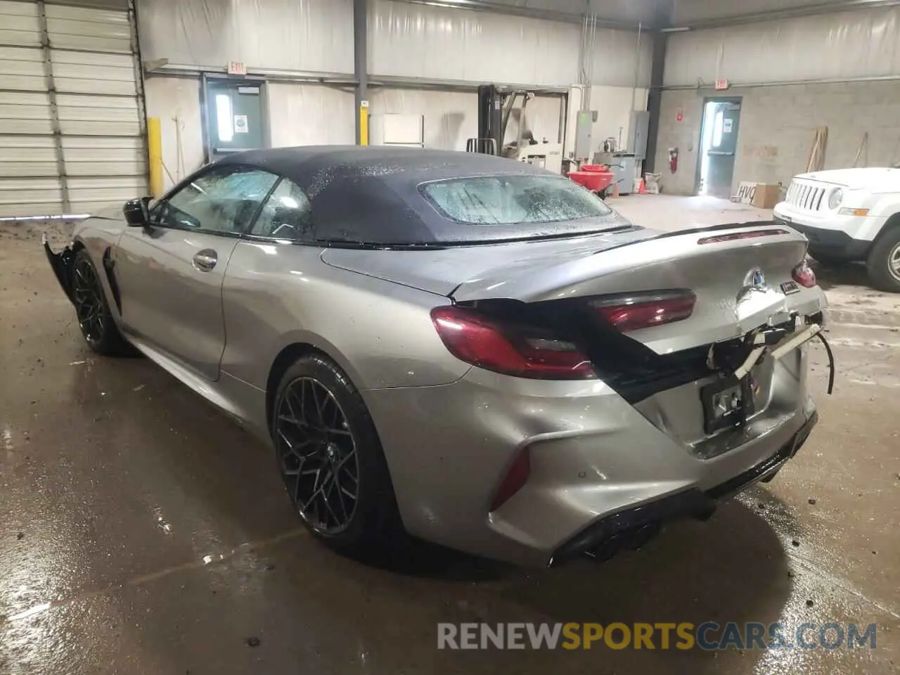 3 Photograph of a damaged car WBSDZ0C08NCJ03961 BMW M8 2022