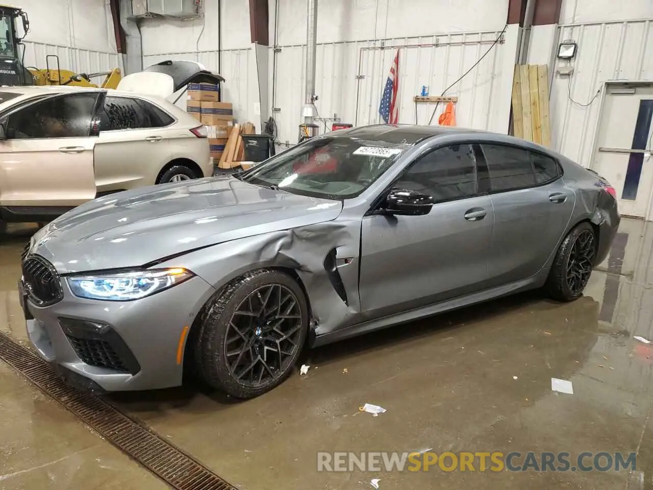 1 Photograph of a damaged car WBSGV0C02NCH36032 BMW M8 2022