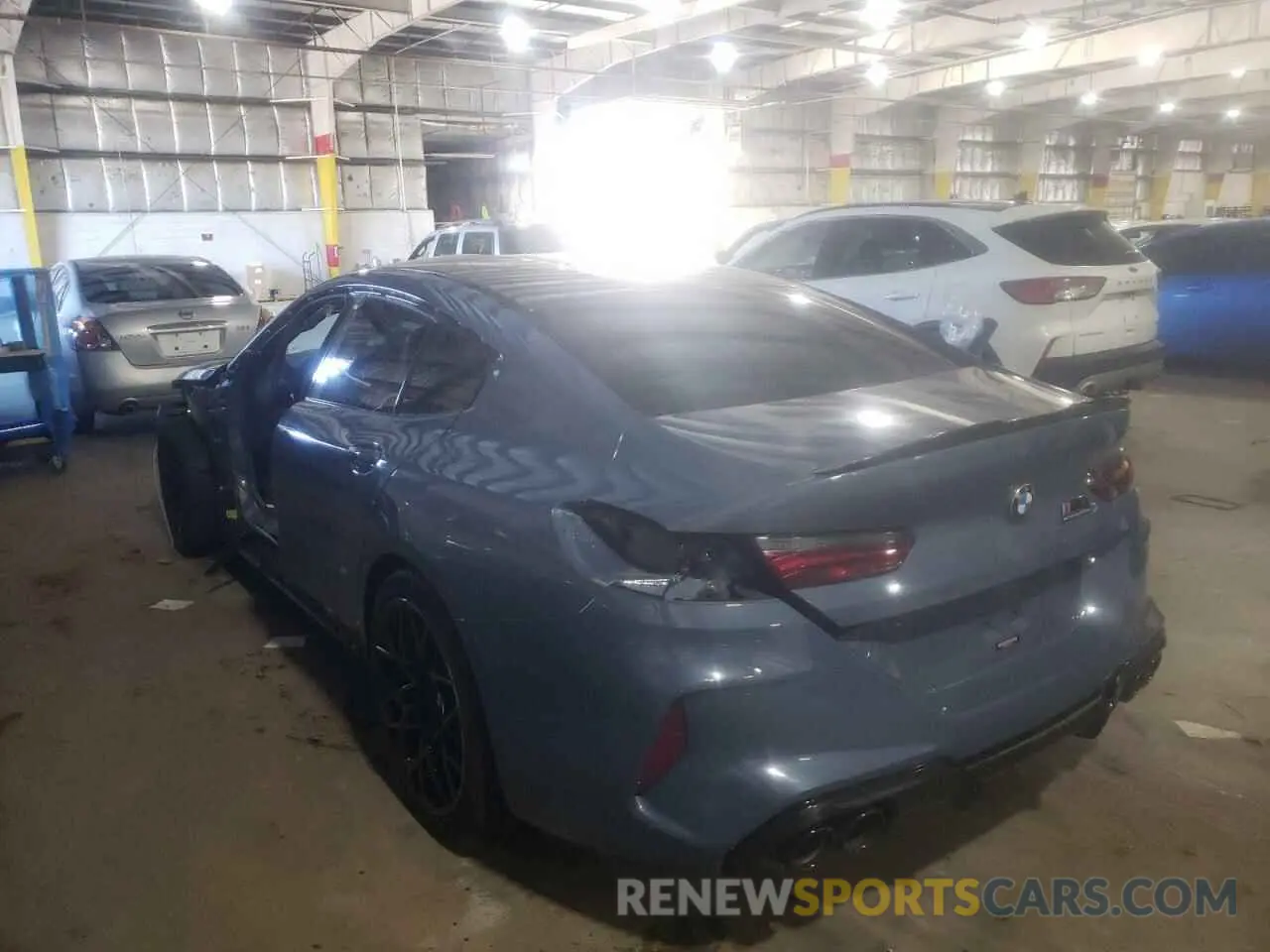 3 Photograph of a damaged car WBSGV0C02NCH51310 BMW M8 2022