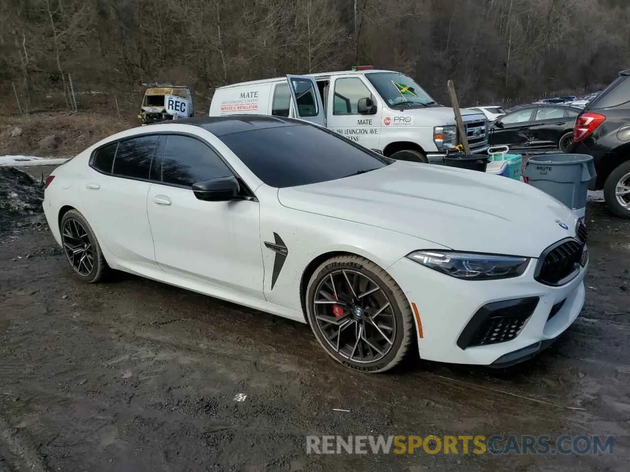 4 Photograph of a damaged car WBSGV0C06NCK00634 BMW M8 2022
