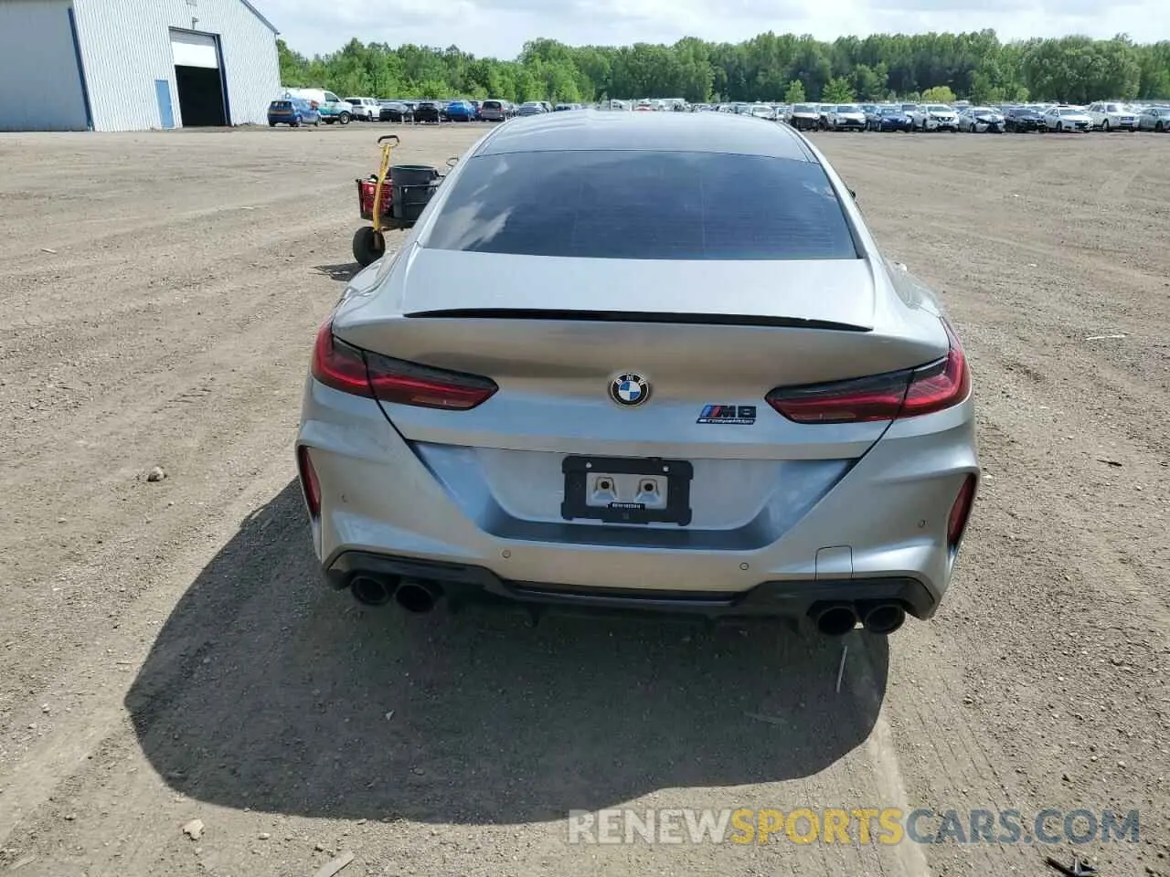 6 Photograph of a damaged car WBSGV0C08NCH61825 BMW M8 2022