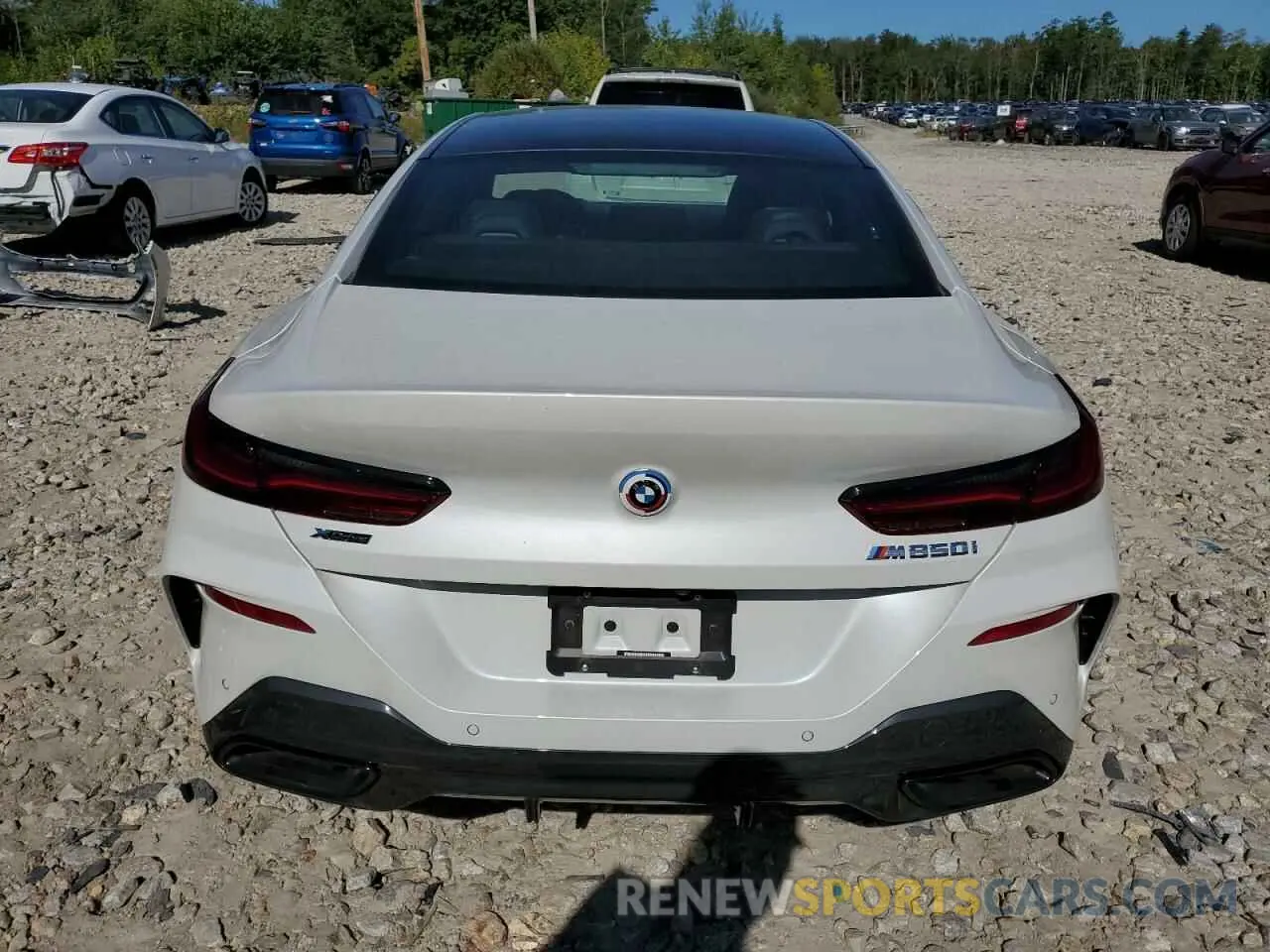 6 Photograph of a damaged car WBAGV8C01PCM79724 BMW M8 2023