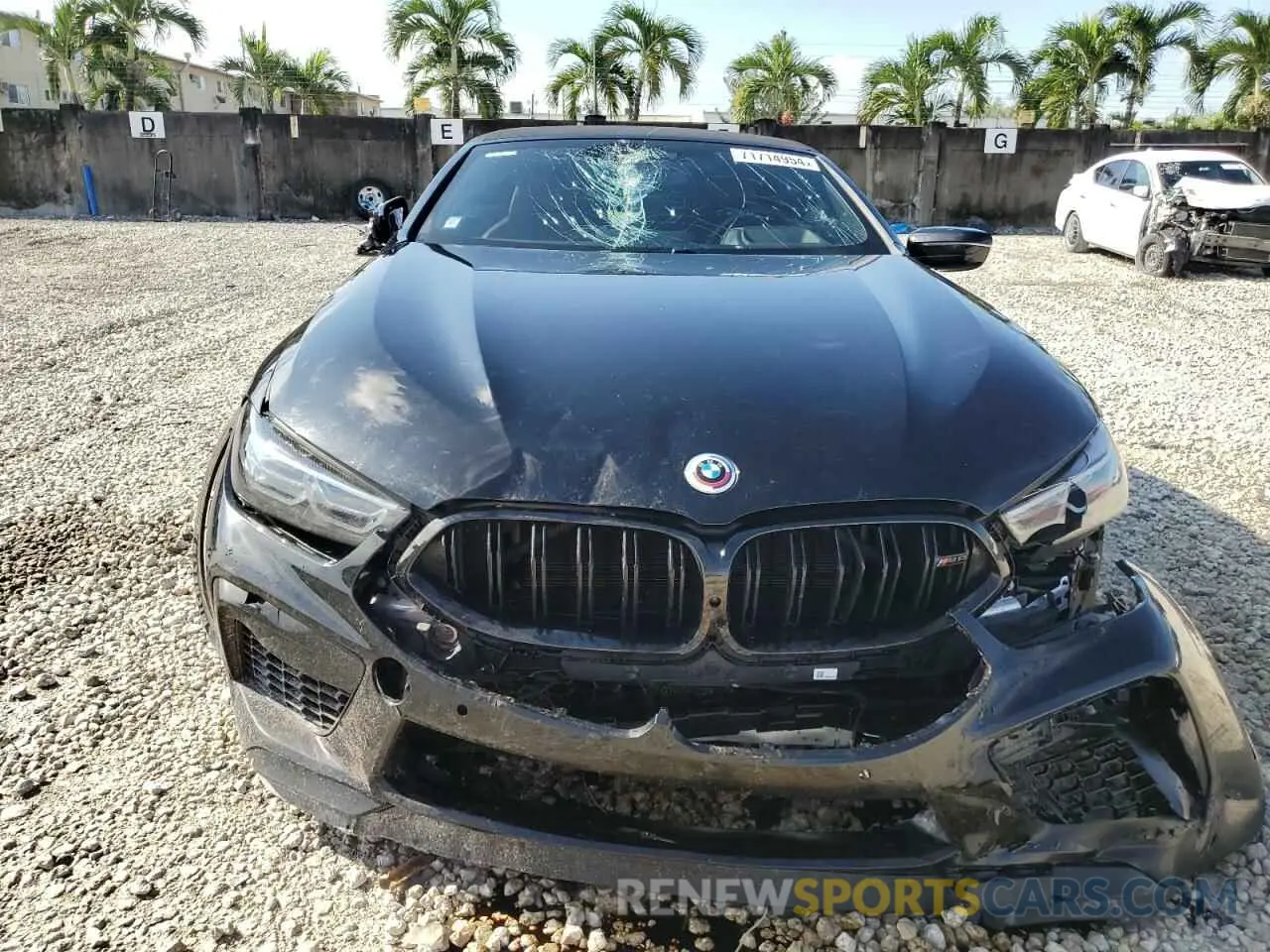 5 Photograph of a damaged car WBSDZ0C03PCL67186 BMW M8 2023