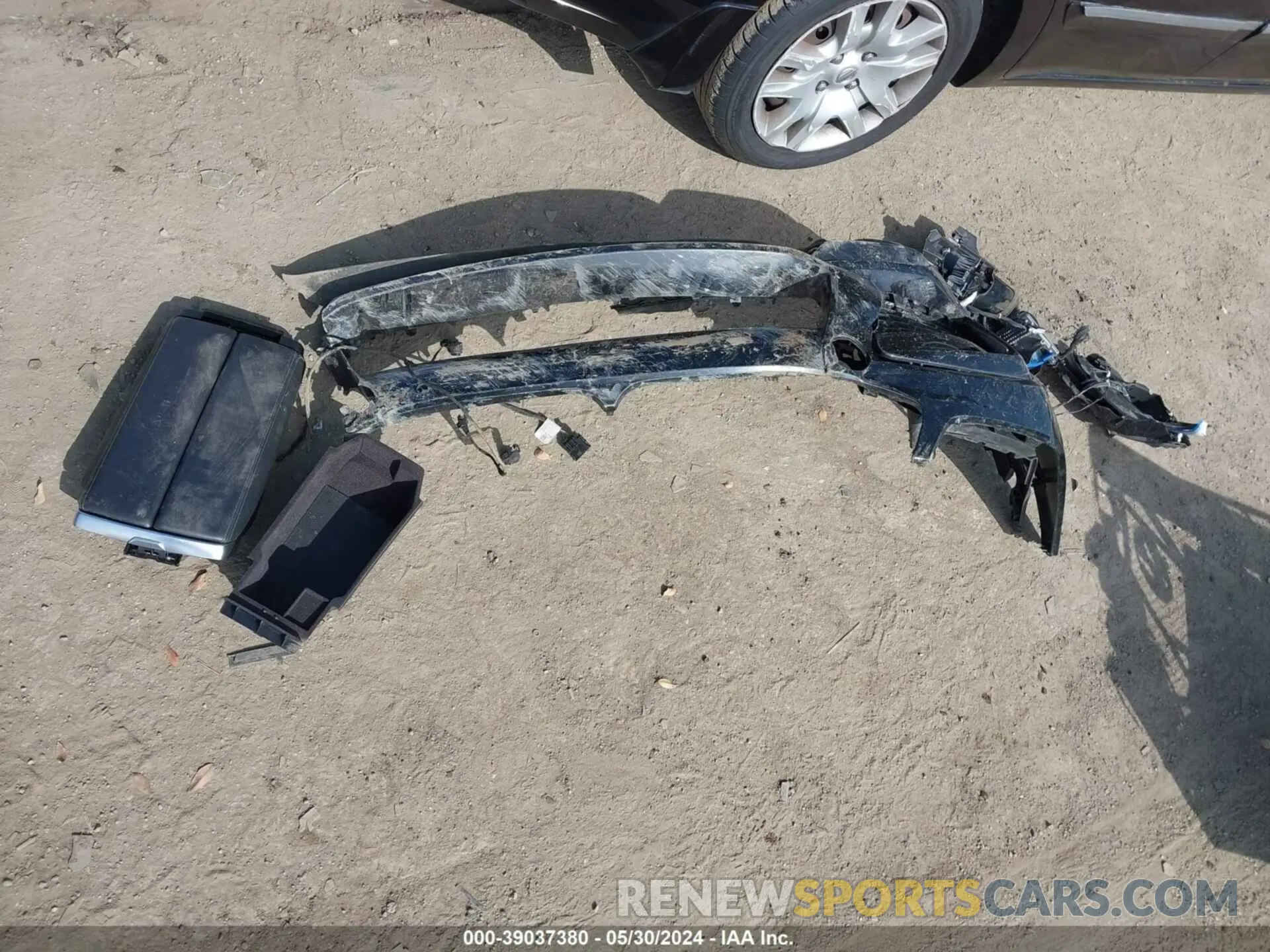 11 Photograph of a damaged car WBSDZ0C06PCL03028 BMW M8 2023