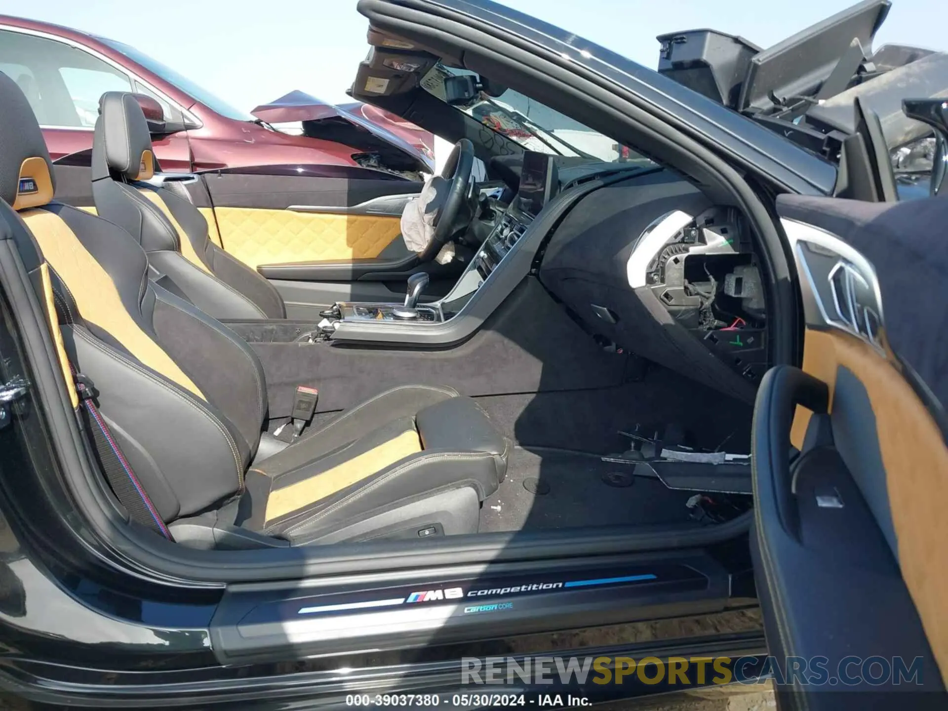 5 Photograph of a damaged car WBSDZ0C06PCL03028 BMW M8 2023