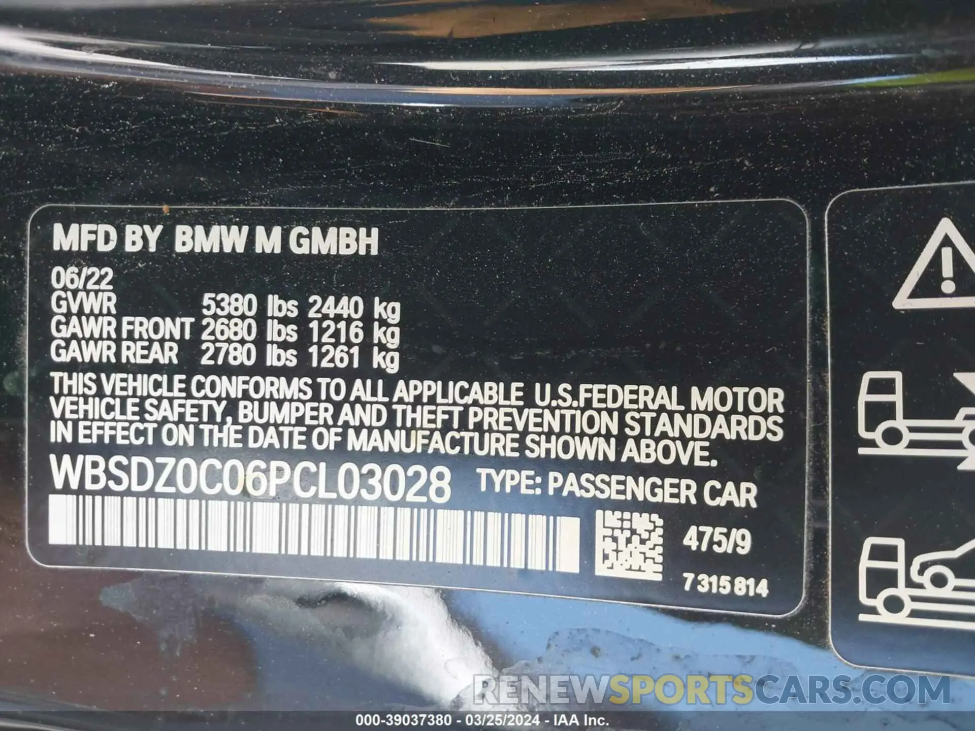 9 Photograph of a damaged car WBSDZ0C06PCL03028 BMW M8 2023