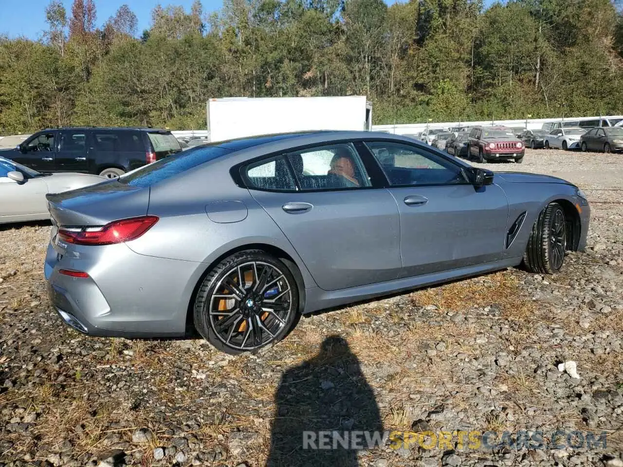 3 Photograph of a damaged car WBAGV8C03SCS52916 BMW M8 2025