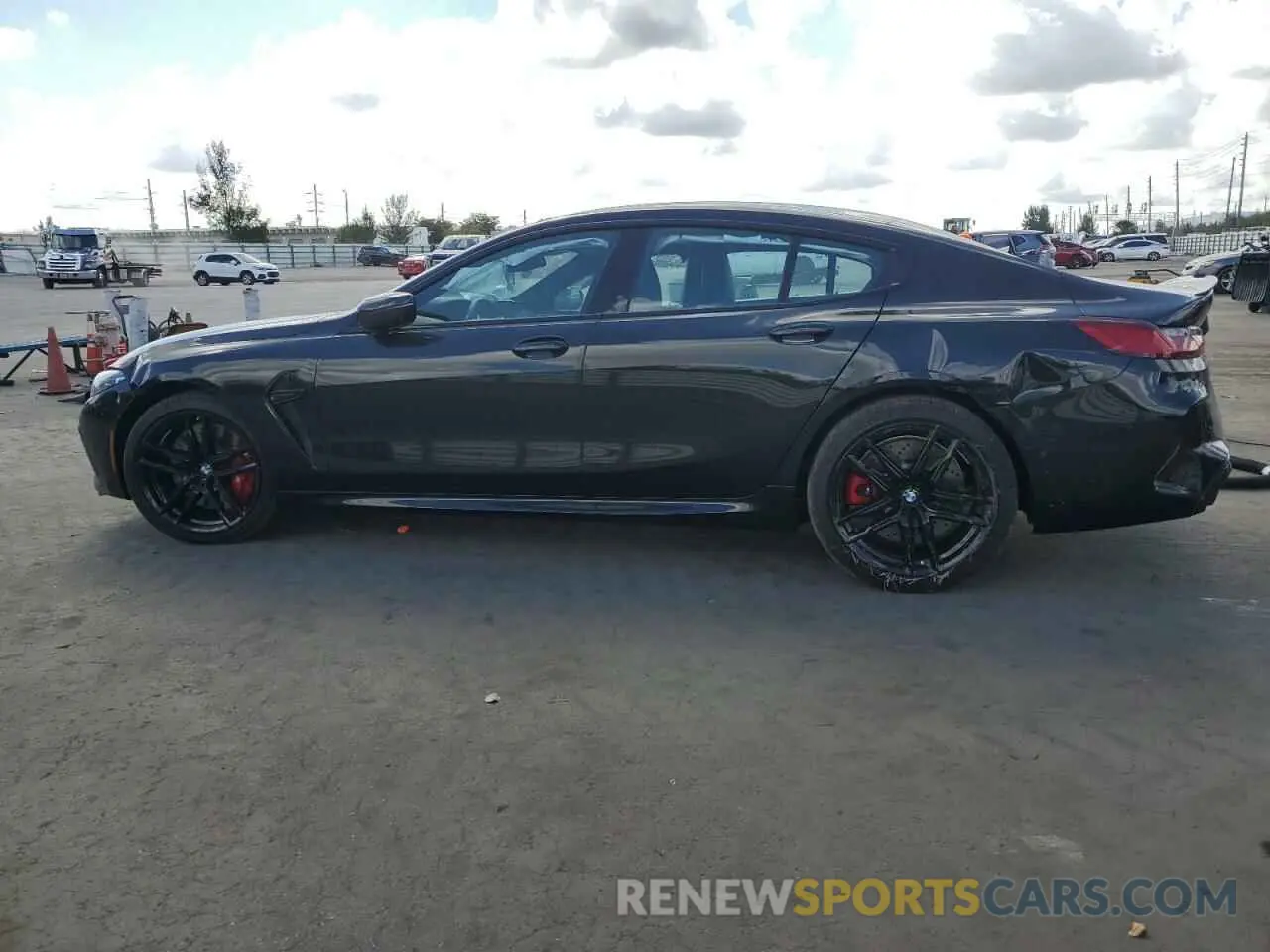 2 Photograph of a damaged car WBSGV0C09SCU29546 BMW M8 2025