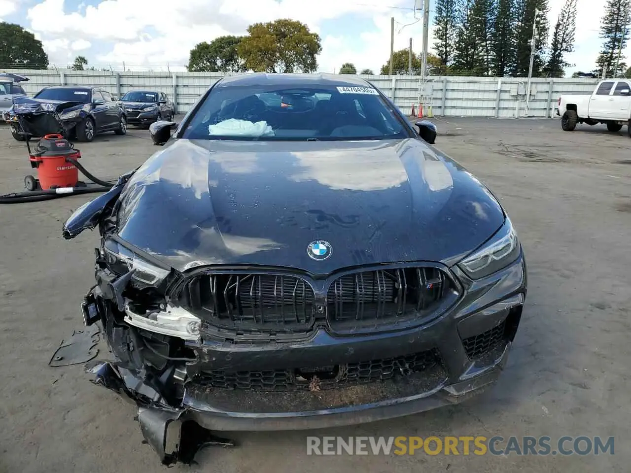 5 Photograph of a damaged car WBSGV0C09SCU29546 BMW M8 2025