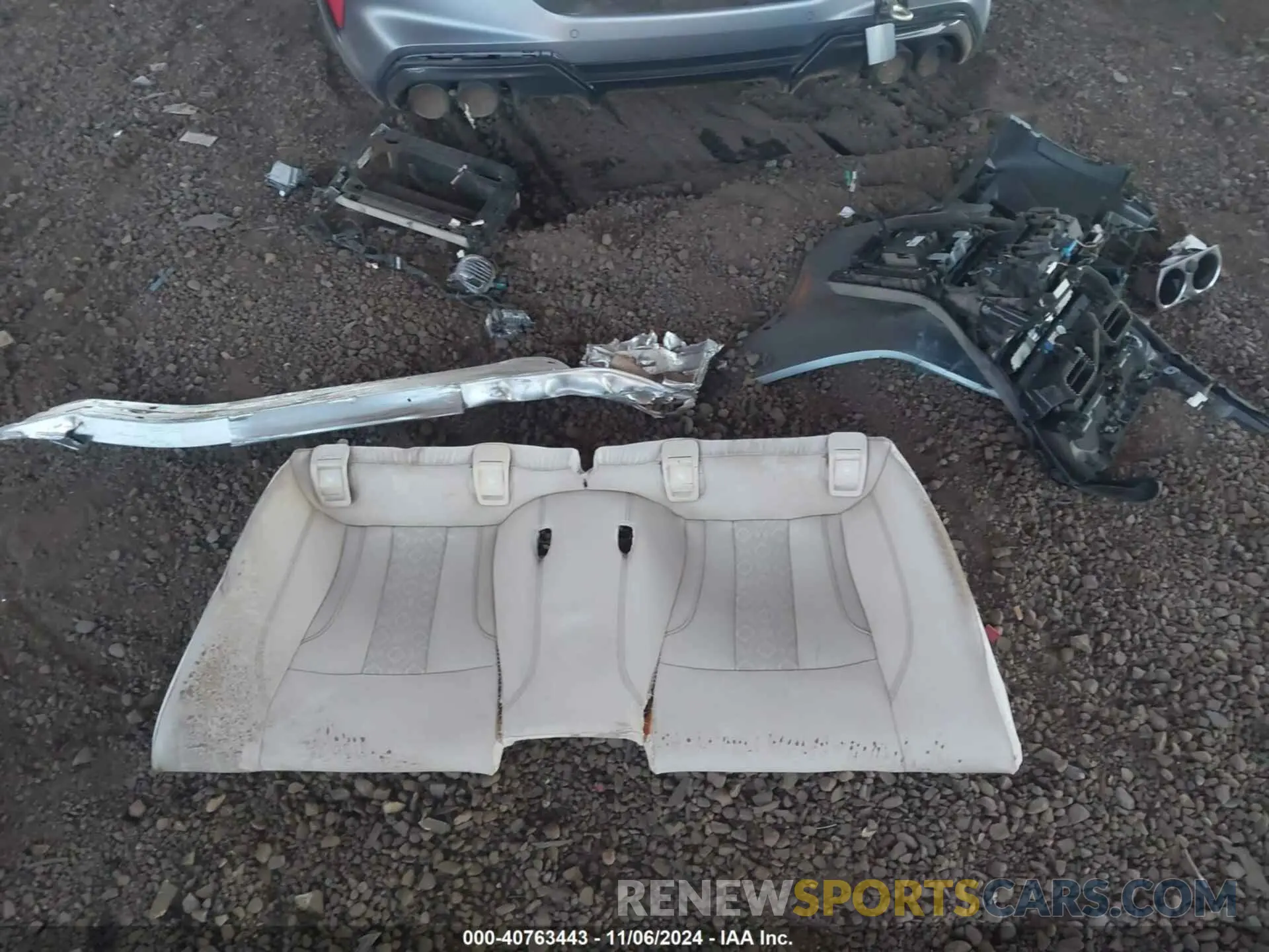11 Photograph of a damaged car WBSDZ0C02NCJ60950 BMW M8 CABRIOLET 2022
