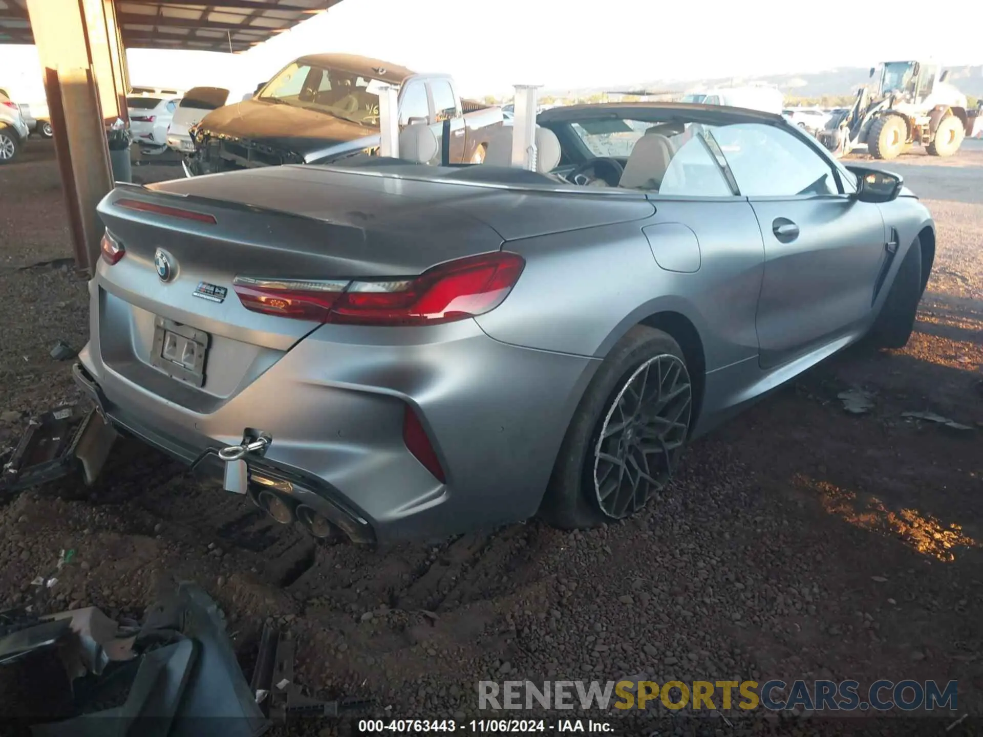 4 Photograph of a damaged car WBSDZ0C02NCJ60950 BMW M8 CABRIOLET 2022