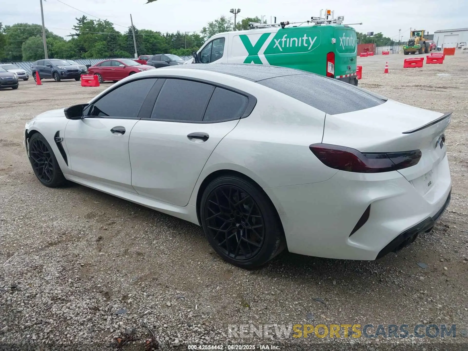 3 Photograph of a damaged car WBSGV0C02MCF33723 BMW M8 GRAN COUPE 2021