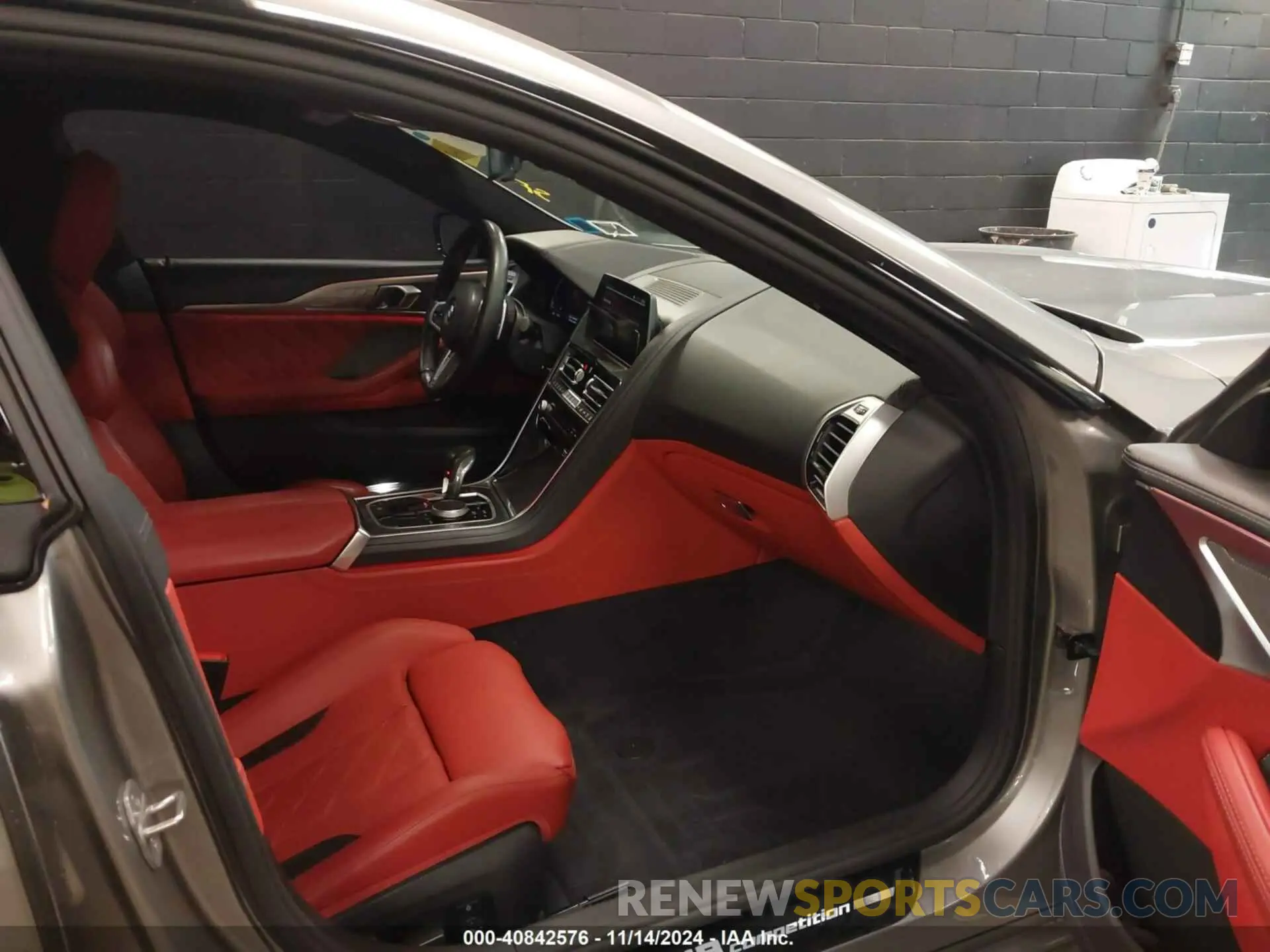 5 Photograph of a damaged car WBSGV0C02NCJ62612 BMW M8 GRAN COUPE 2022