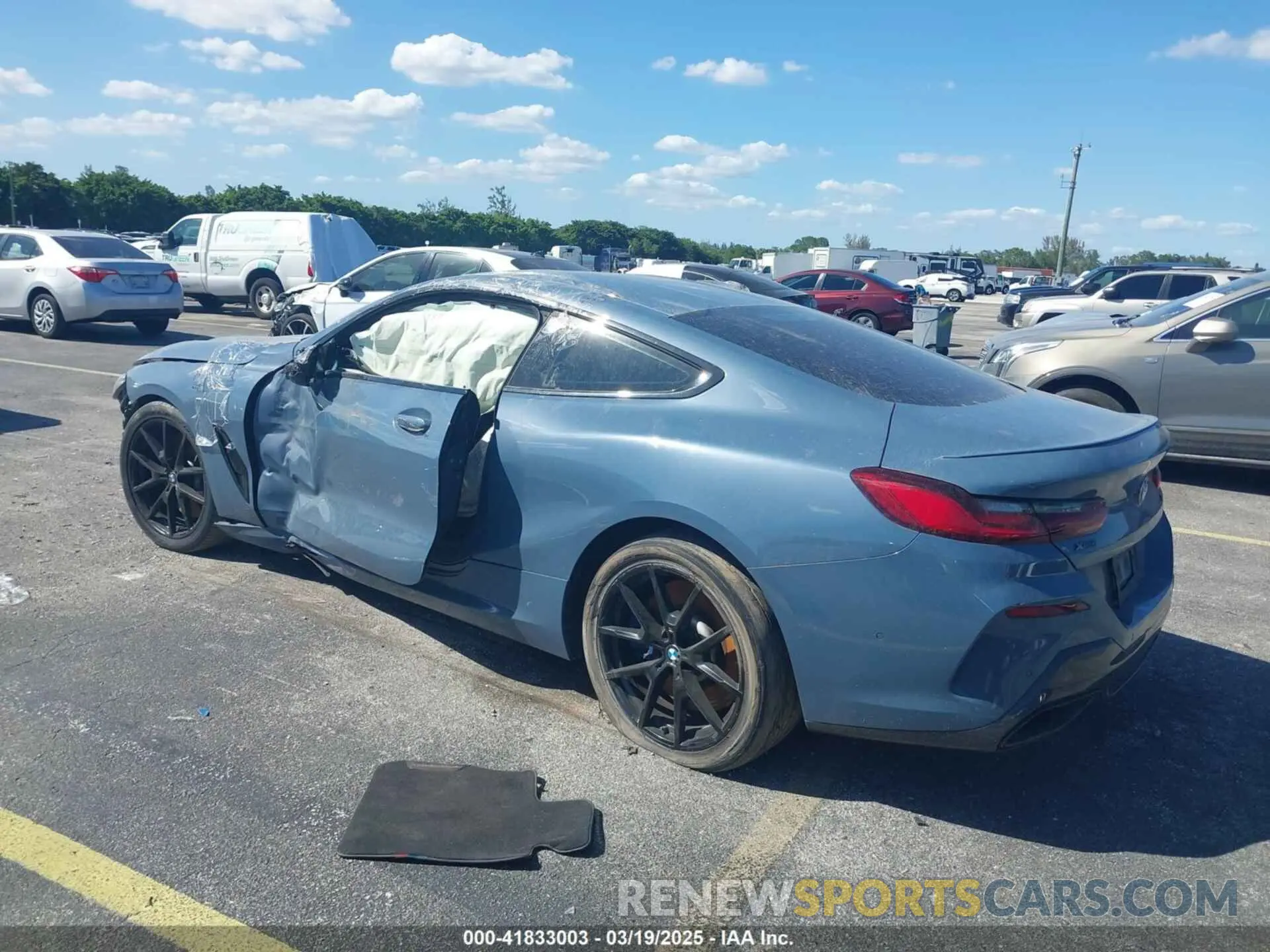 3 Photograph of a damaged car WBABC4C50KBU96114 BMW M850I 2019