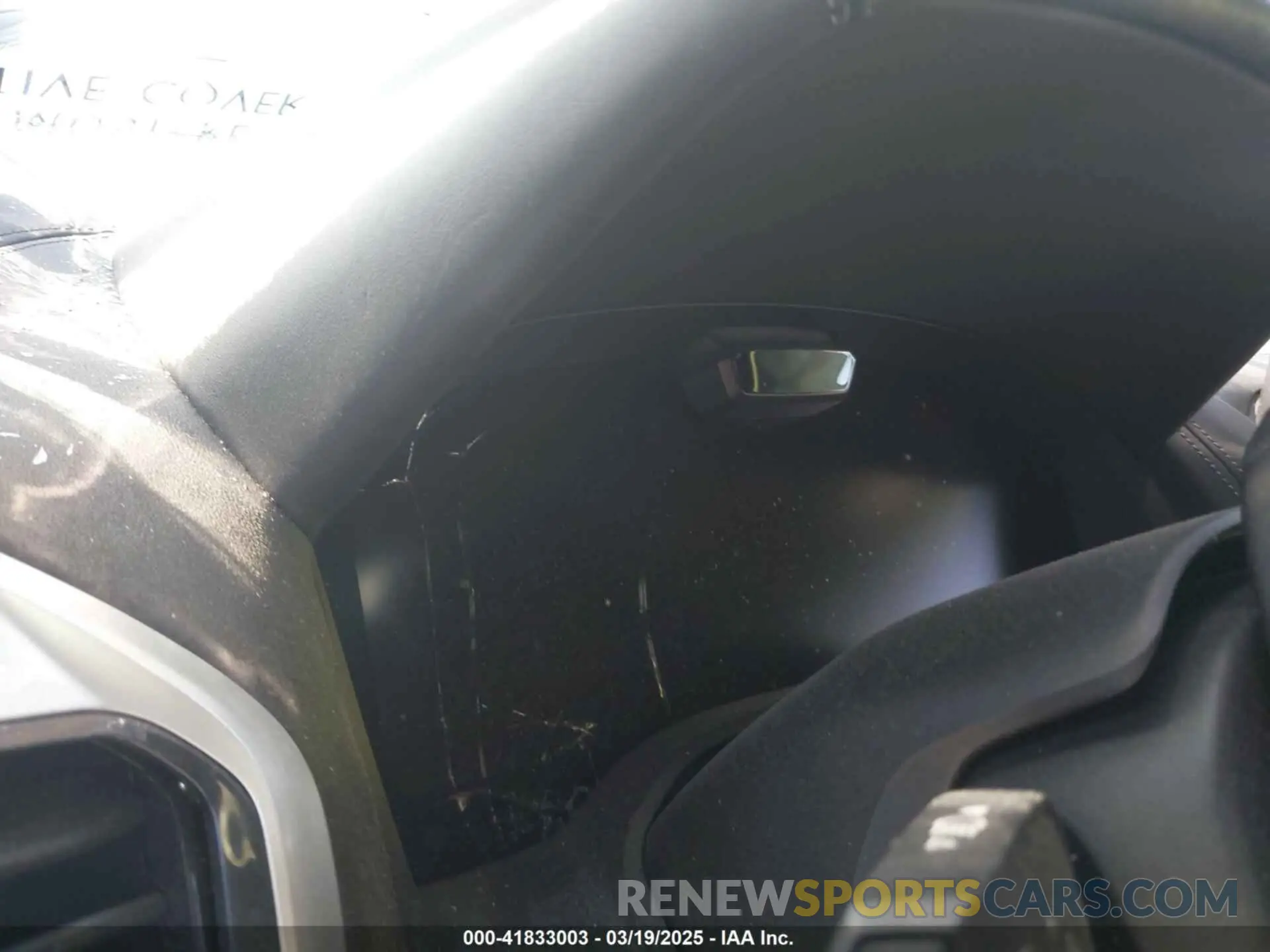 7 Photograph of a damaged car WBABC4C50KBU96114 BMW M850I 2019