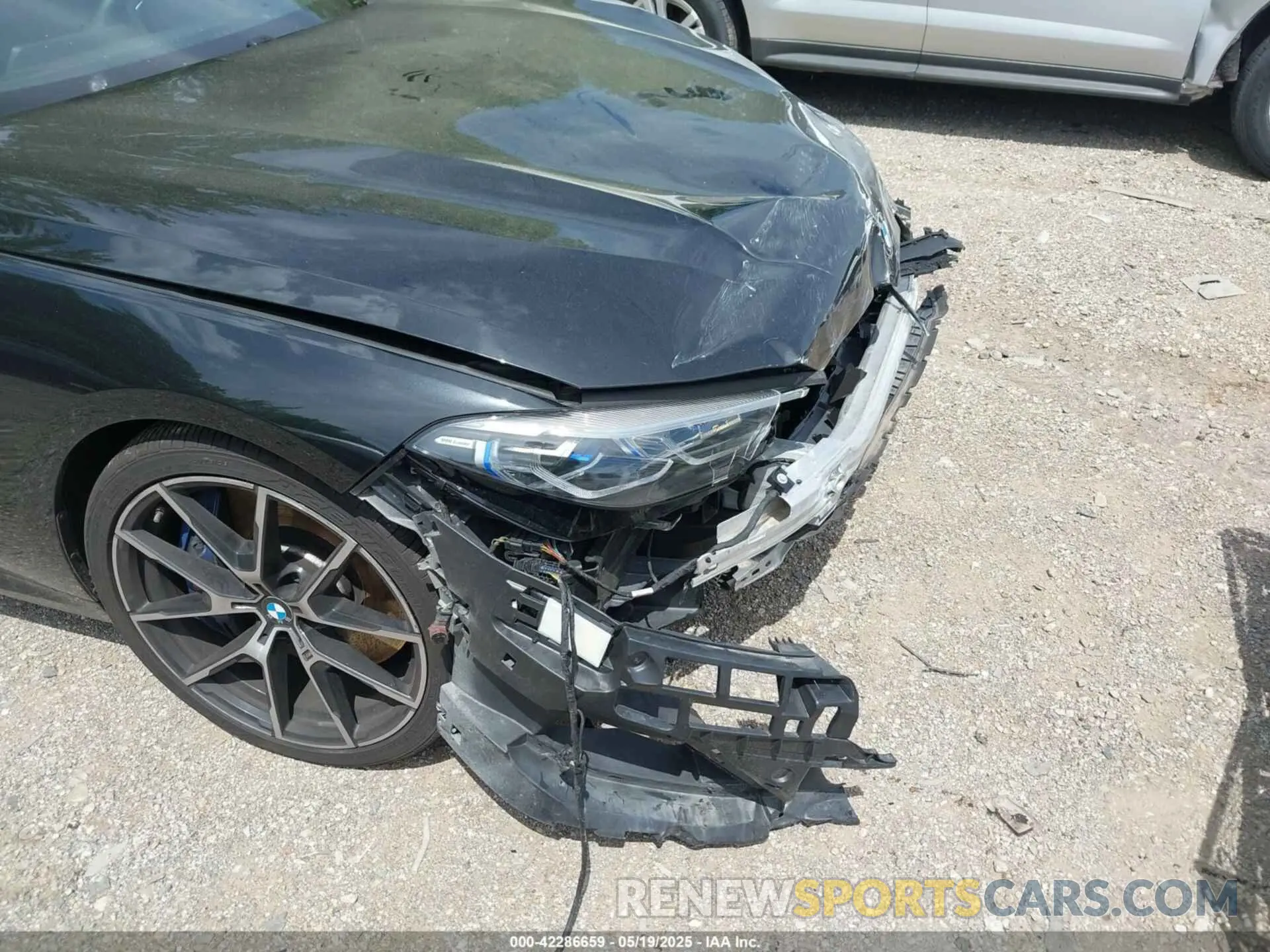 18 Photograph of a damaged car WBABC4C59KBU96788 BMW M850I 2019
