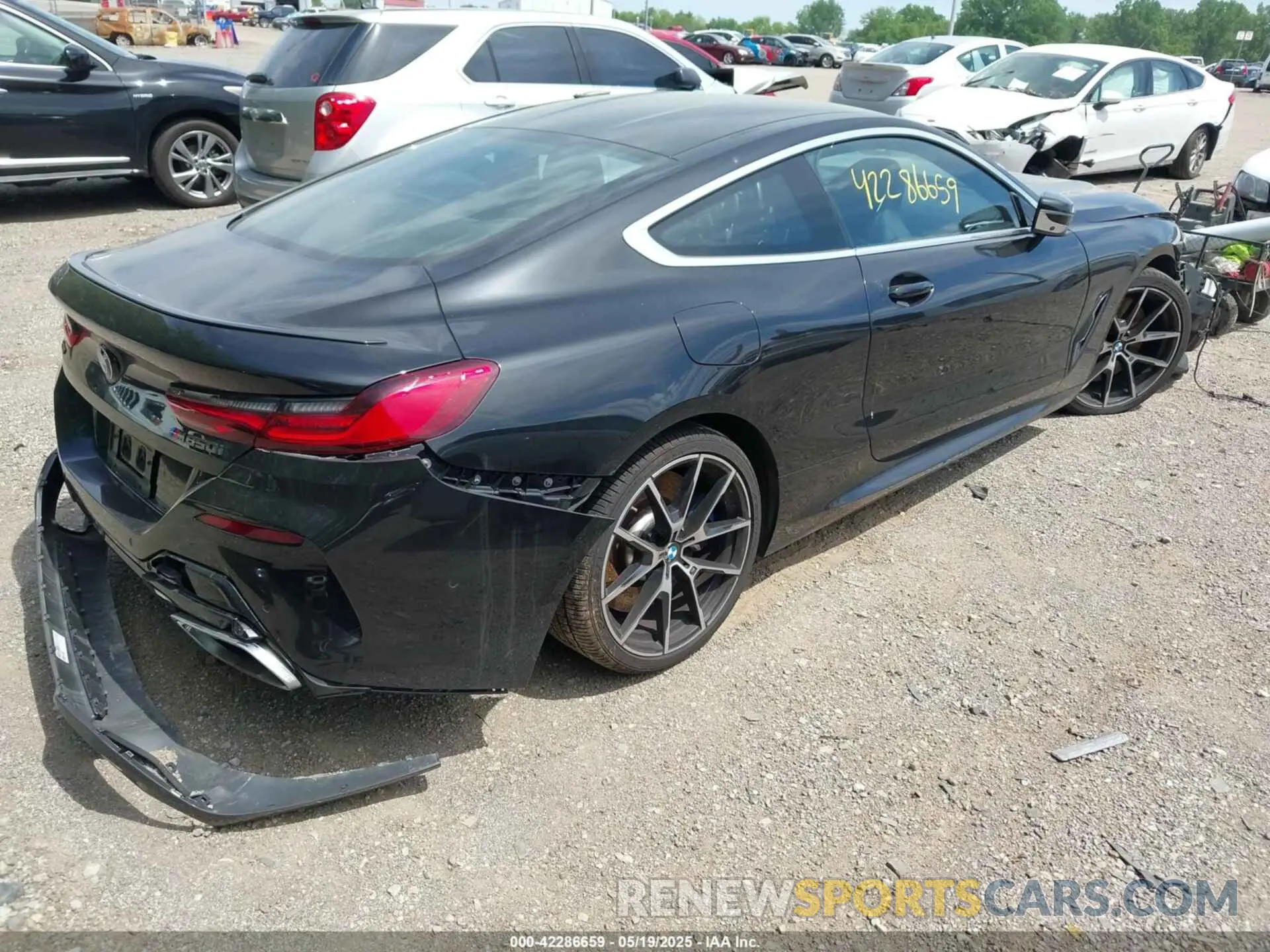 4 Photograph of a damaged car WBABC4C59KBU96788 BMW M850I 2019