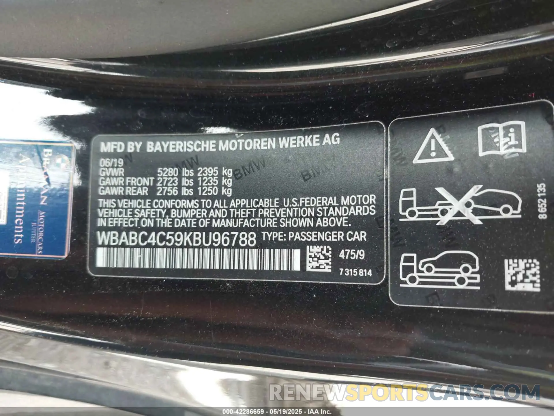9 Photograph of a damaged car WBABC4C59KBU96788 BMW M850I 2019