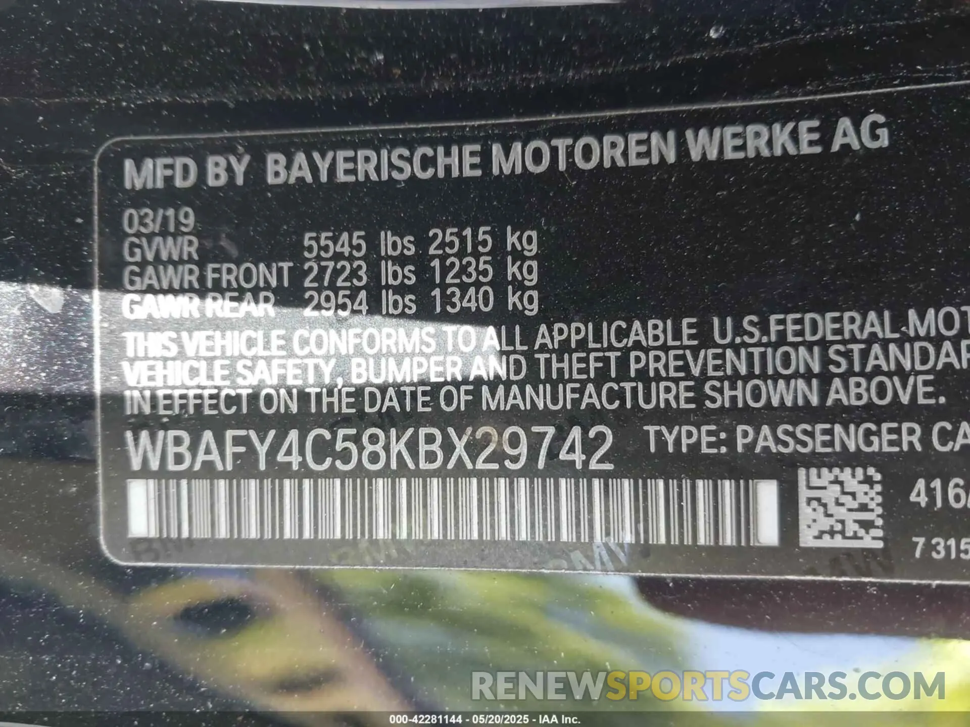 9 Photograph of a damaged car WBAFY4C58KBX29742 BMW M850I 2019