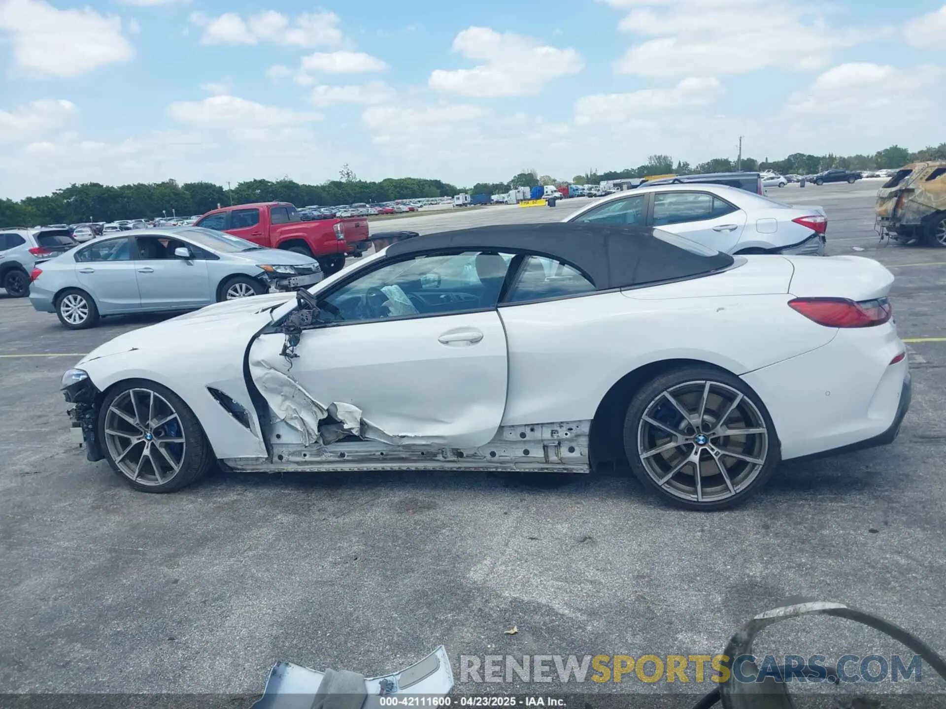 14 Photograph of a damaged car WBAFY4C5XKBX39317 BMW M850I 2019