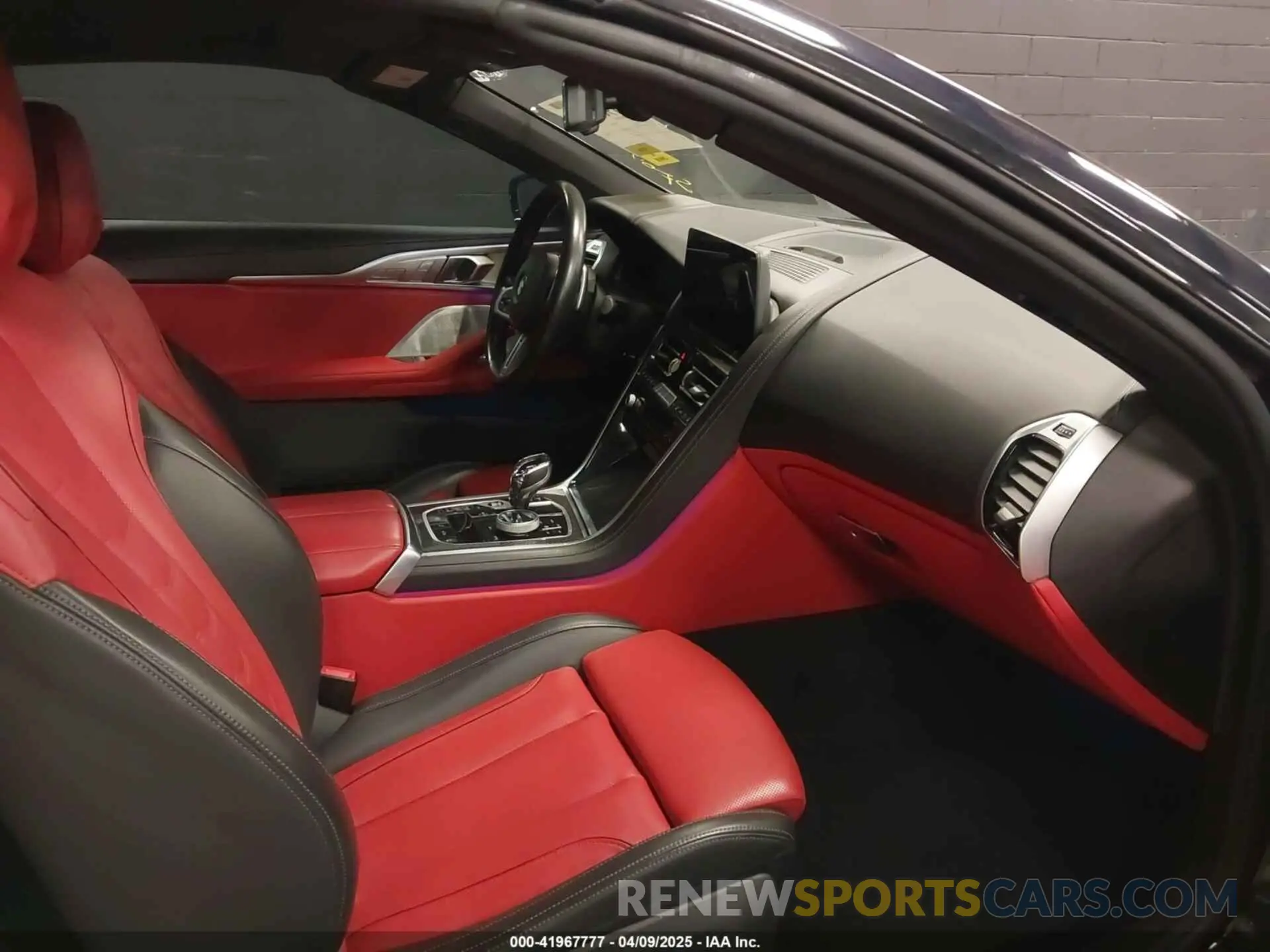 5 Photograph of a damaged car WBAFY4C01PCM52812 BMW M850I 2023