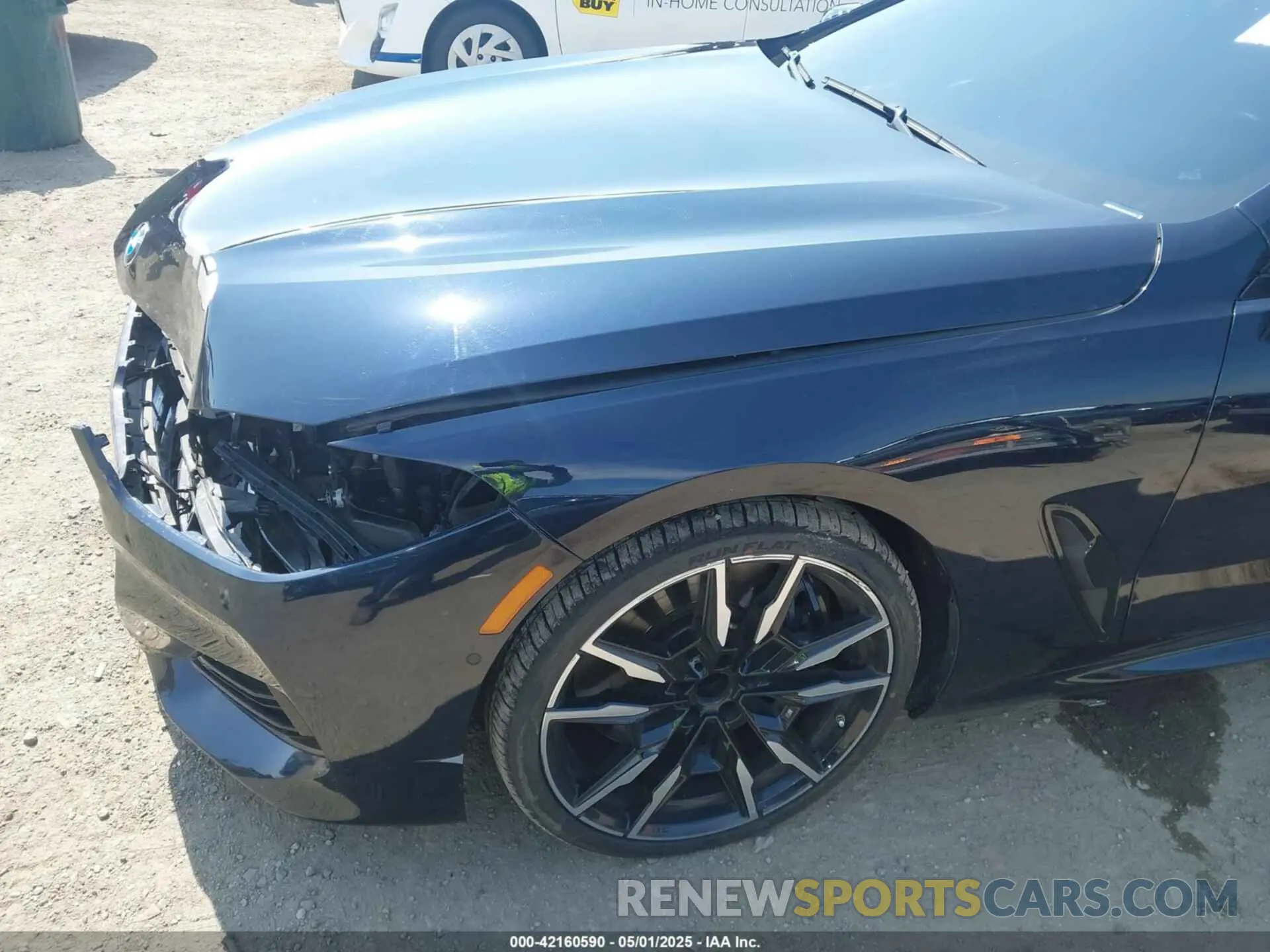 19 Photograph of a damaged car WBAFY4C07PCK10123 BMW M850I 2023