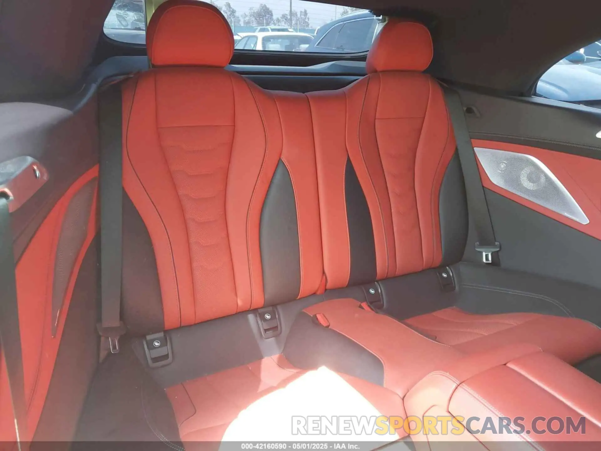 8 Photograph of a damaged car WBAFY4C07PCK10123 BMW M850I 2023