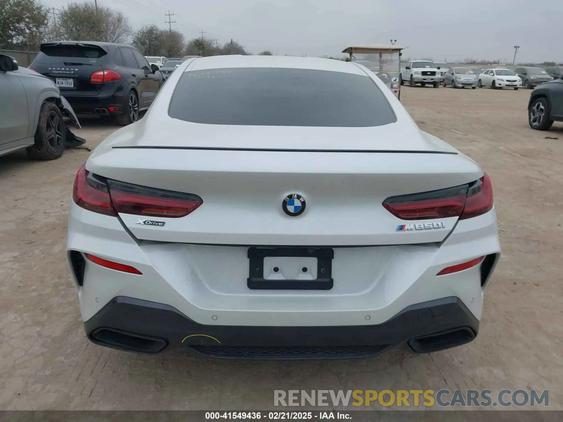 17 Photograph of a damaged car WBABC4C0XRCR16762 BMW M850I 2024