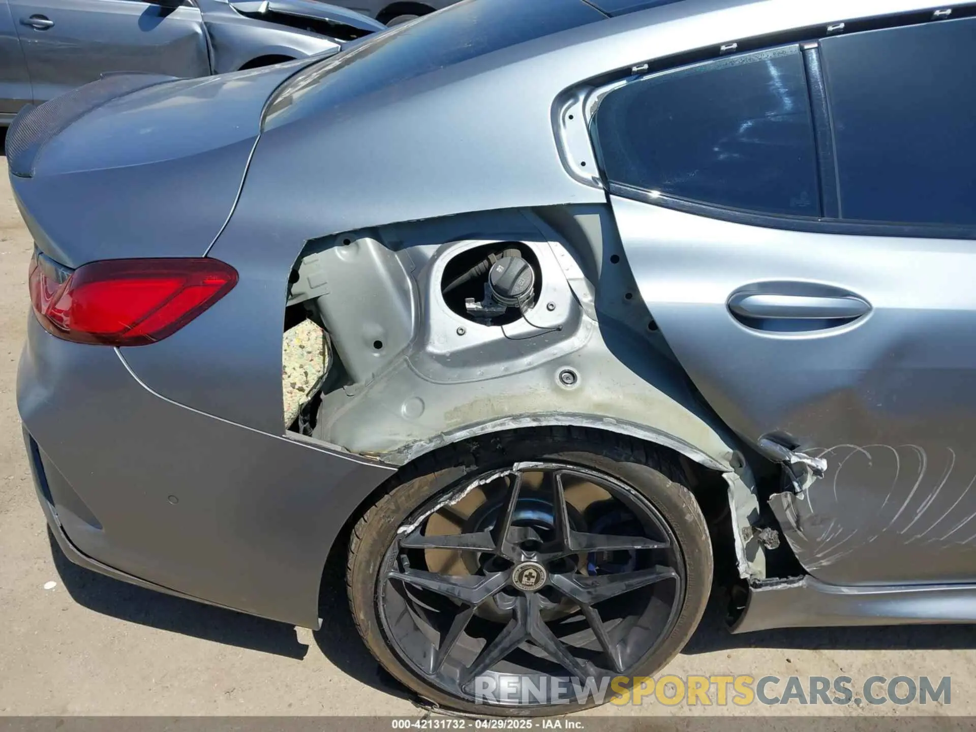 6 Photograph of a damaged car WBAGV8C02LCD45348 BMW M850I GTAN COUPE 2020