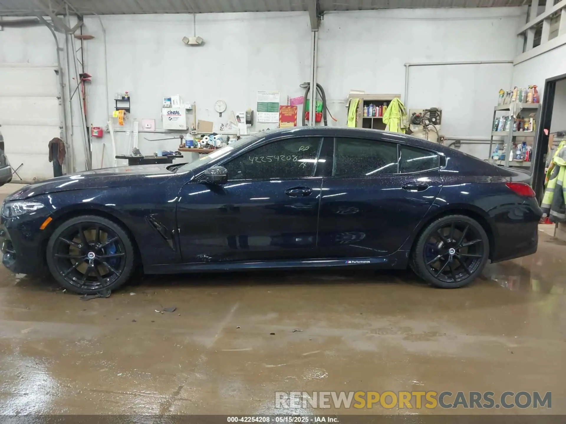 14 Photograph of a damaged car WBAGV8C02LCD68211 BMW M850I GTAN COUPE 2020