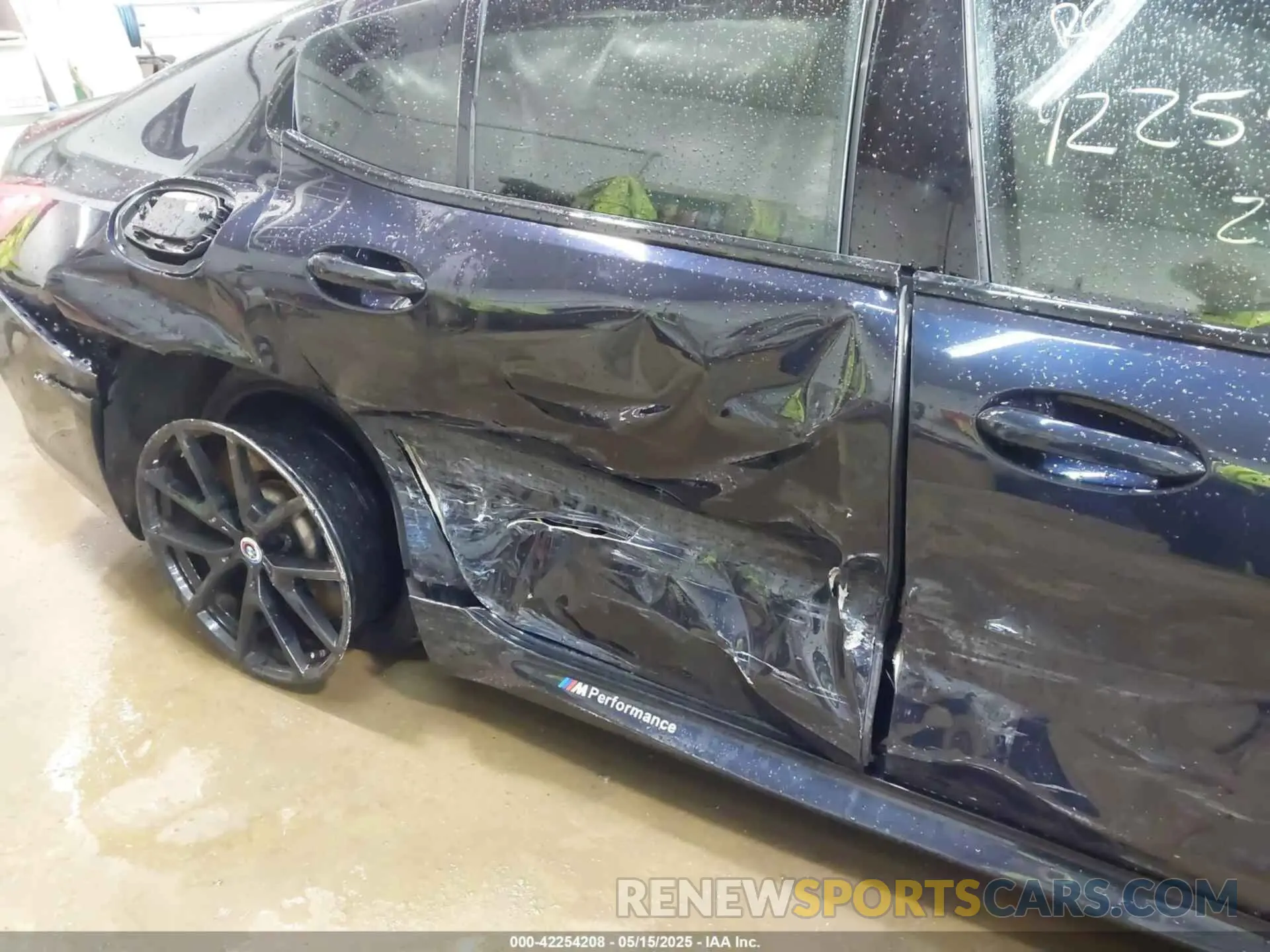 6 Photograph of a damaged car WBAGV8C02LCD68211 BMW M850I GTAN COUPE 2020