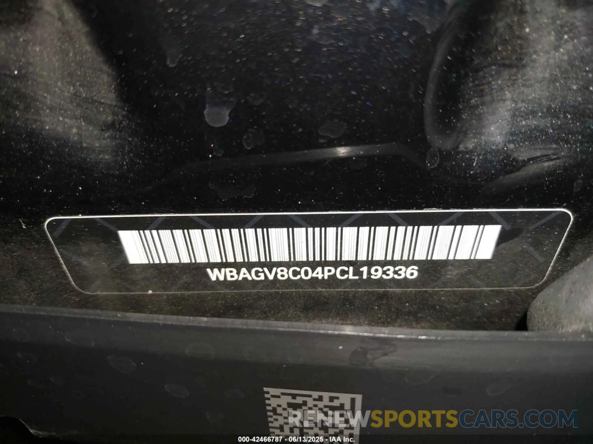 19 Photograph of a damaged car WBAGV8C04PCL19336 BMW M850I GTAN COUPE 2023