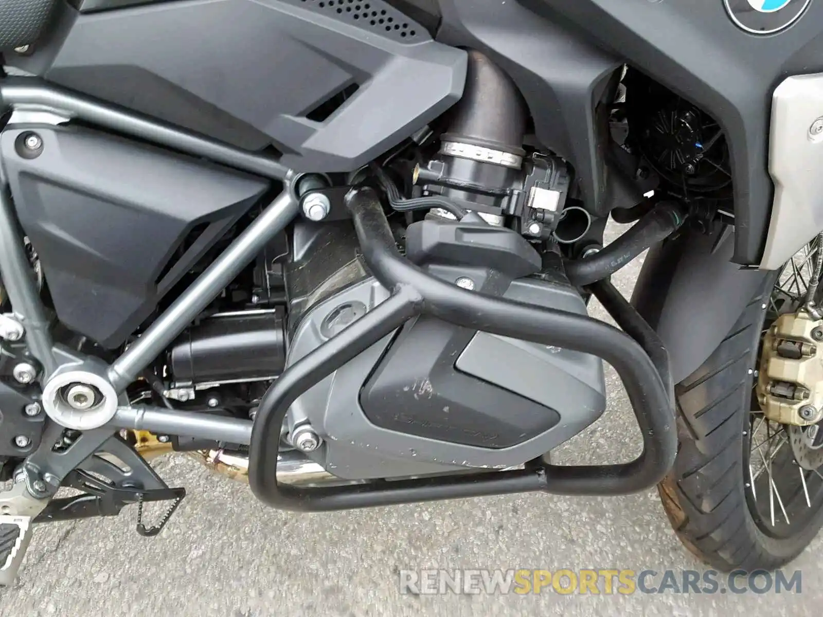 7 Photograph of a damaged car WB10J9301KZH98617 BMW R 1250 GS 2019