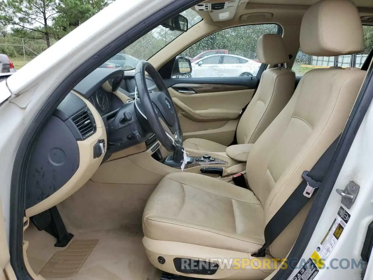 7 Photograph of a damaged car WBAVL1C52EVY23501 BMW X1 2014